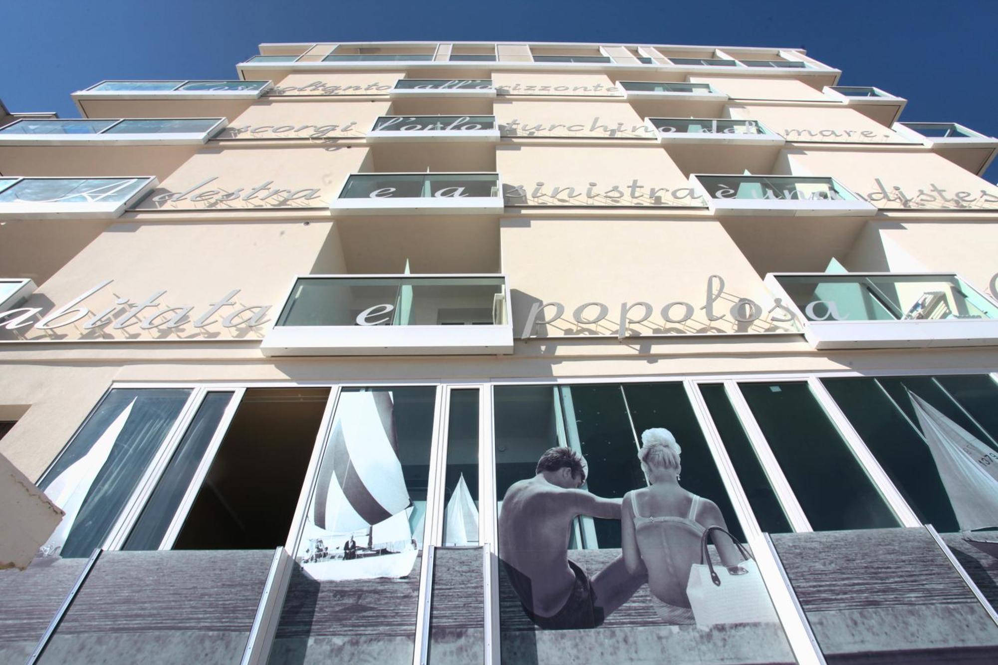 Aparthotel Terminus 4*