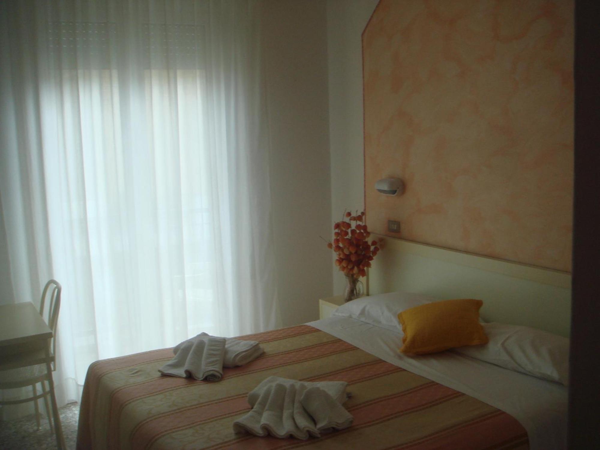 Hotel Arcade 3*