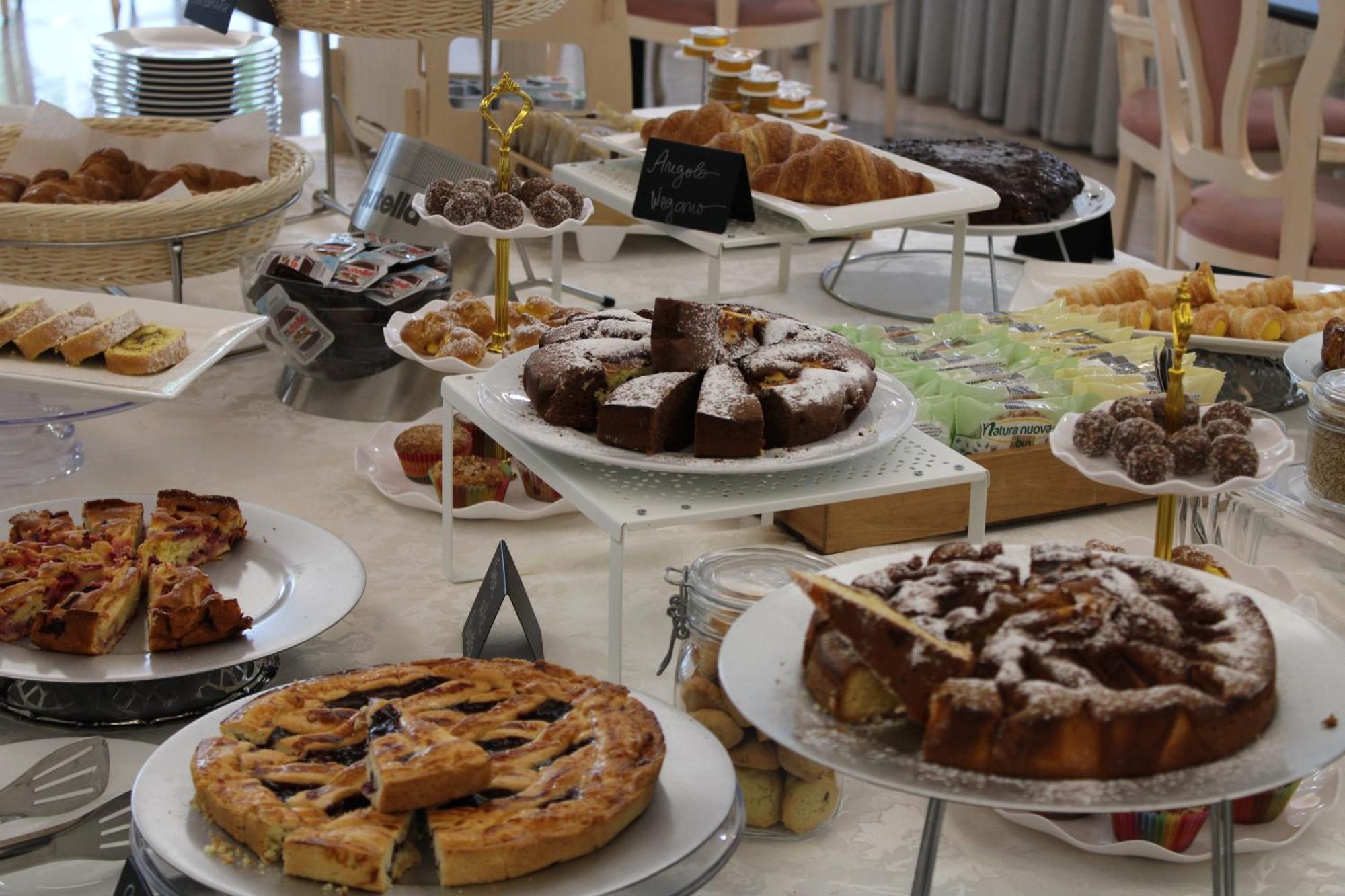 Hotel Royal Plaza 4*