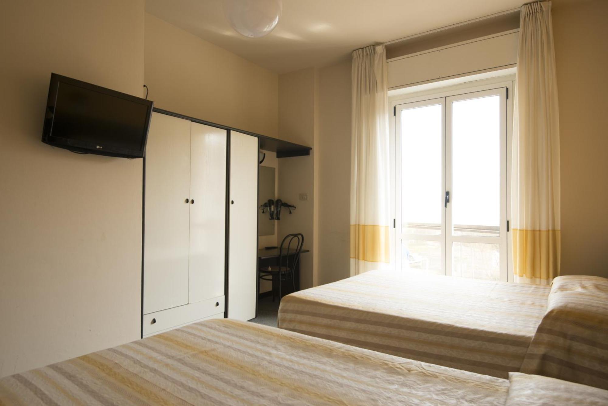 Hotel Airone 3*