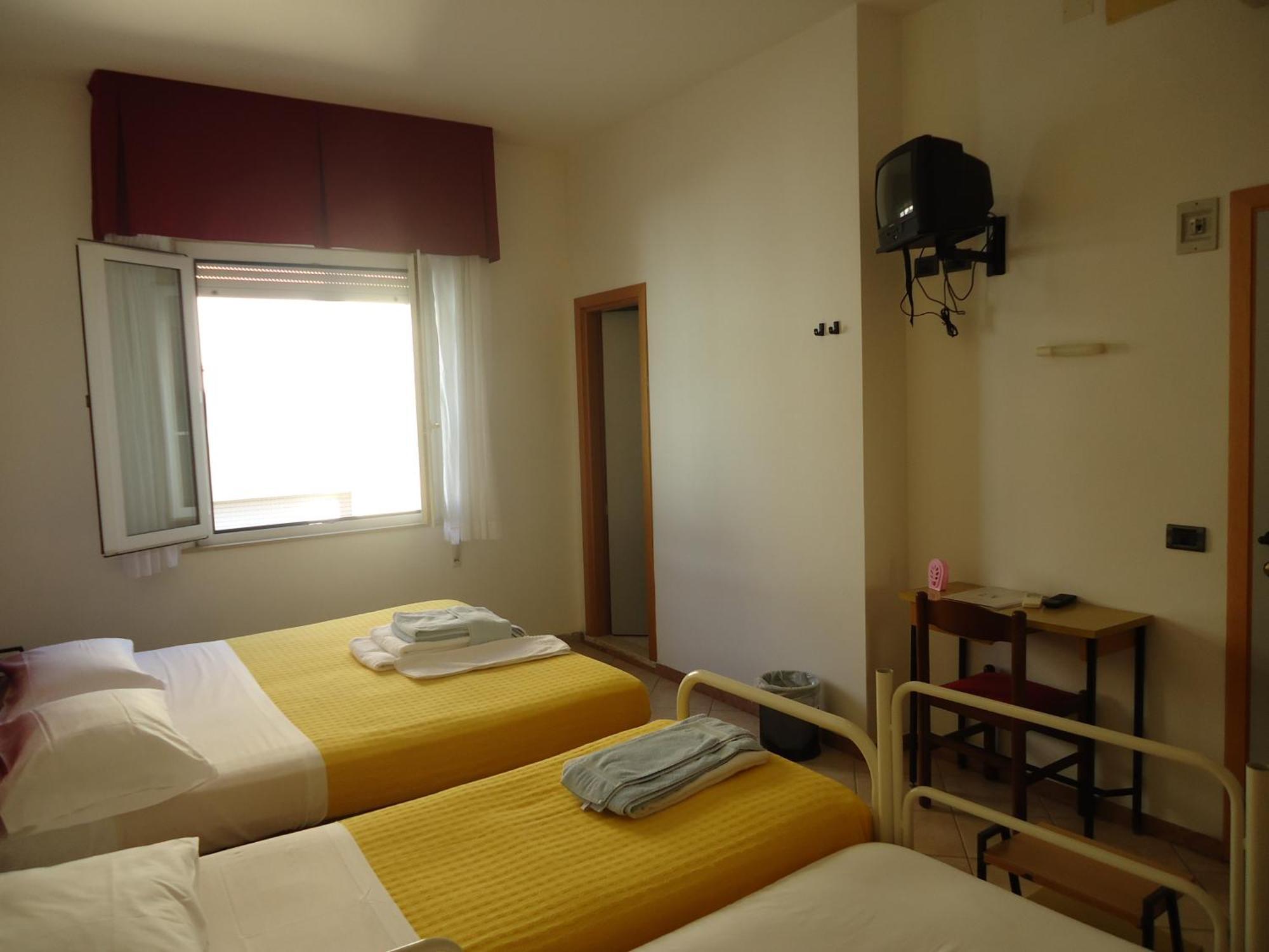 L&v Hotel