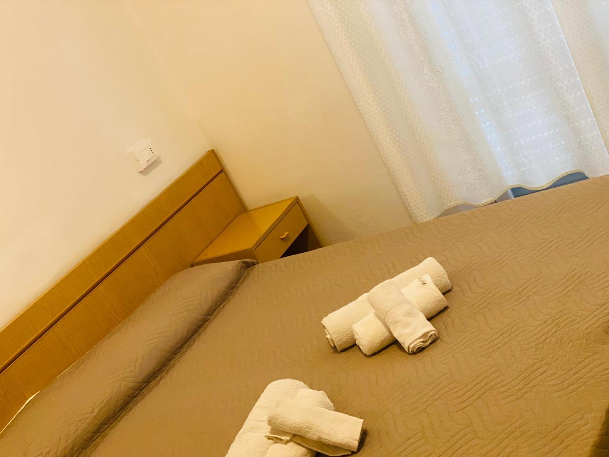 Iris Hotel