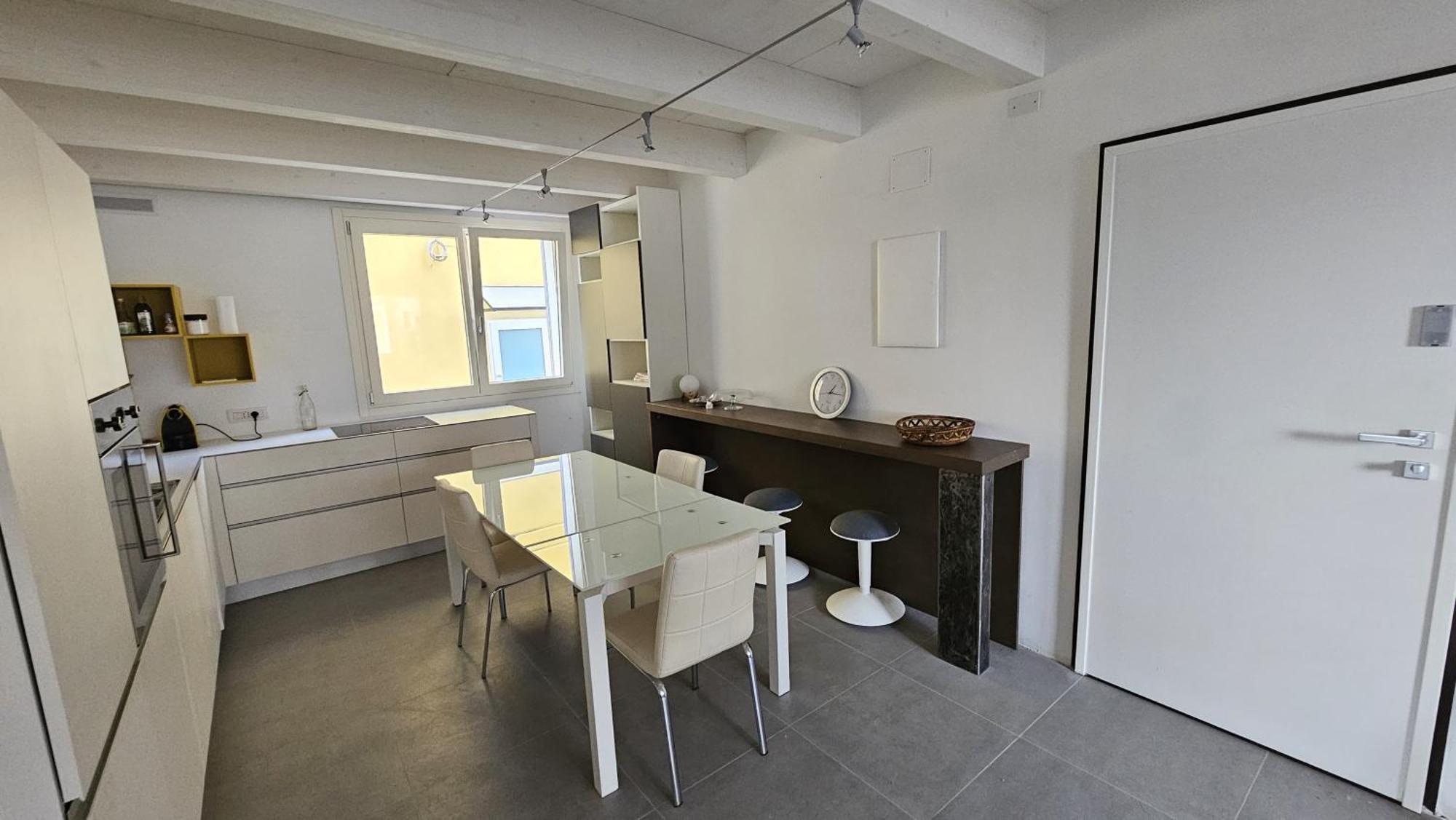 Da I No Apartment *