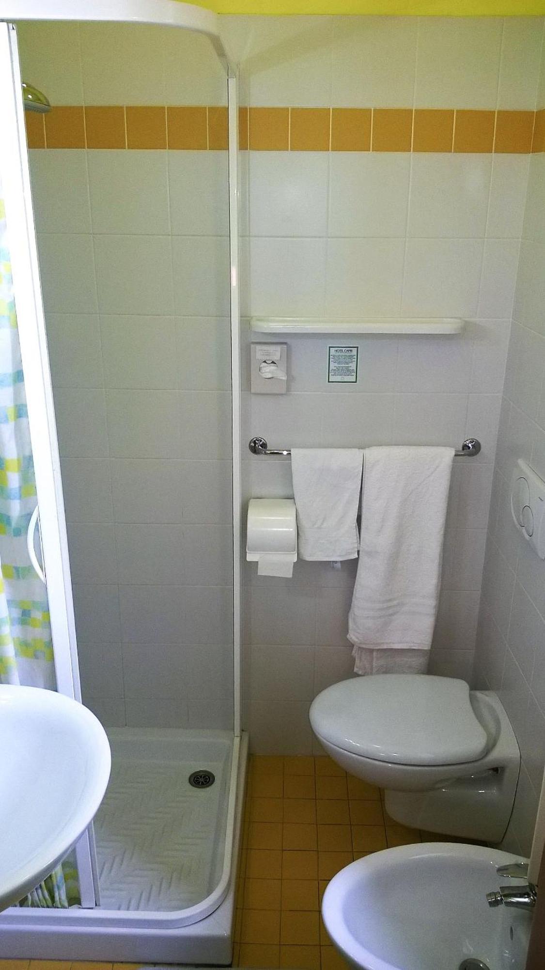 Capri Hotel 2*