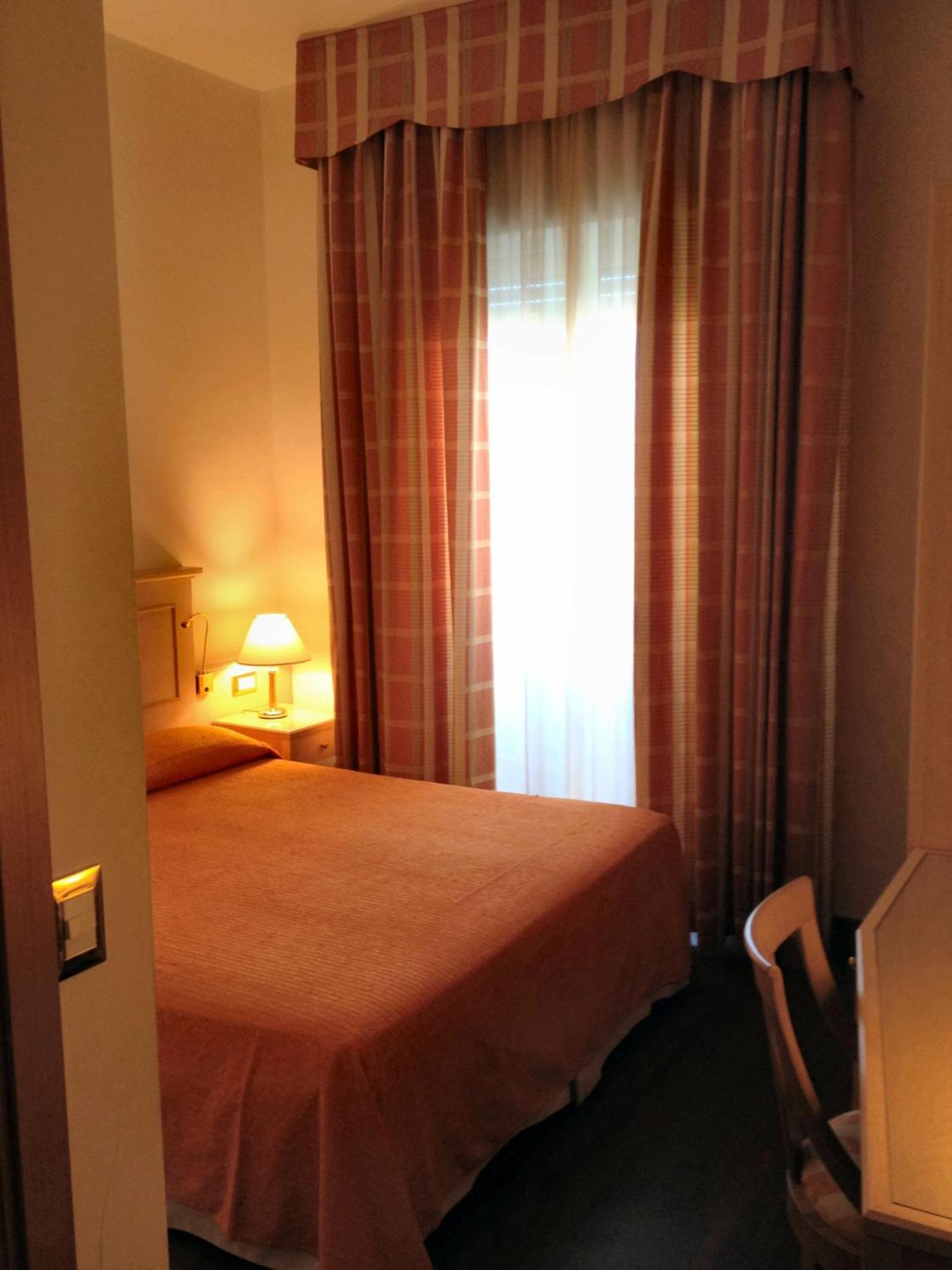 Byron 3* Rimini
