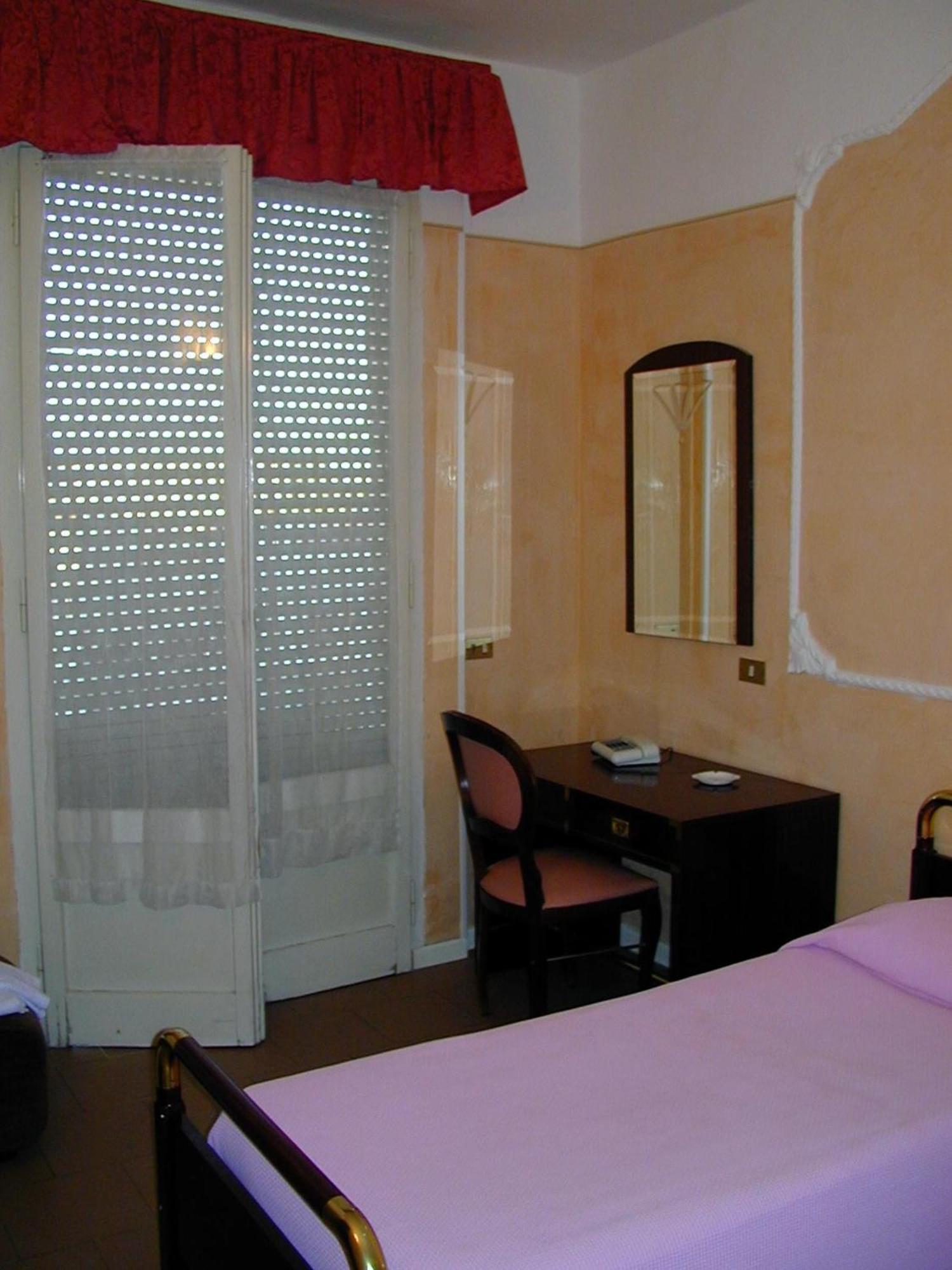 Maria Grazia Aparthotel 3*