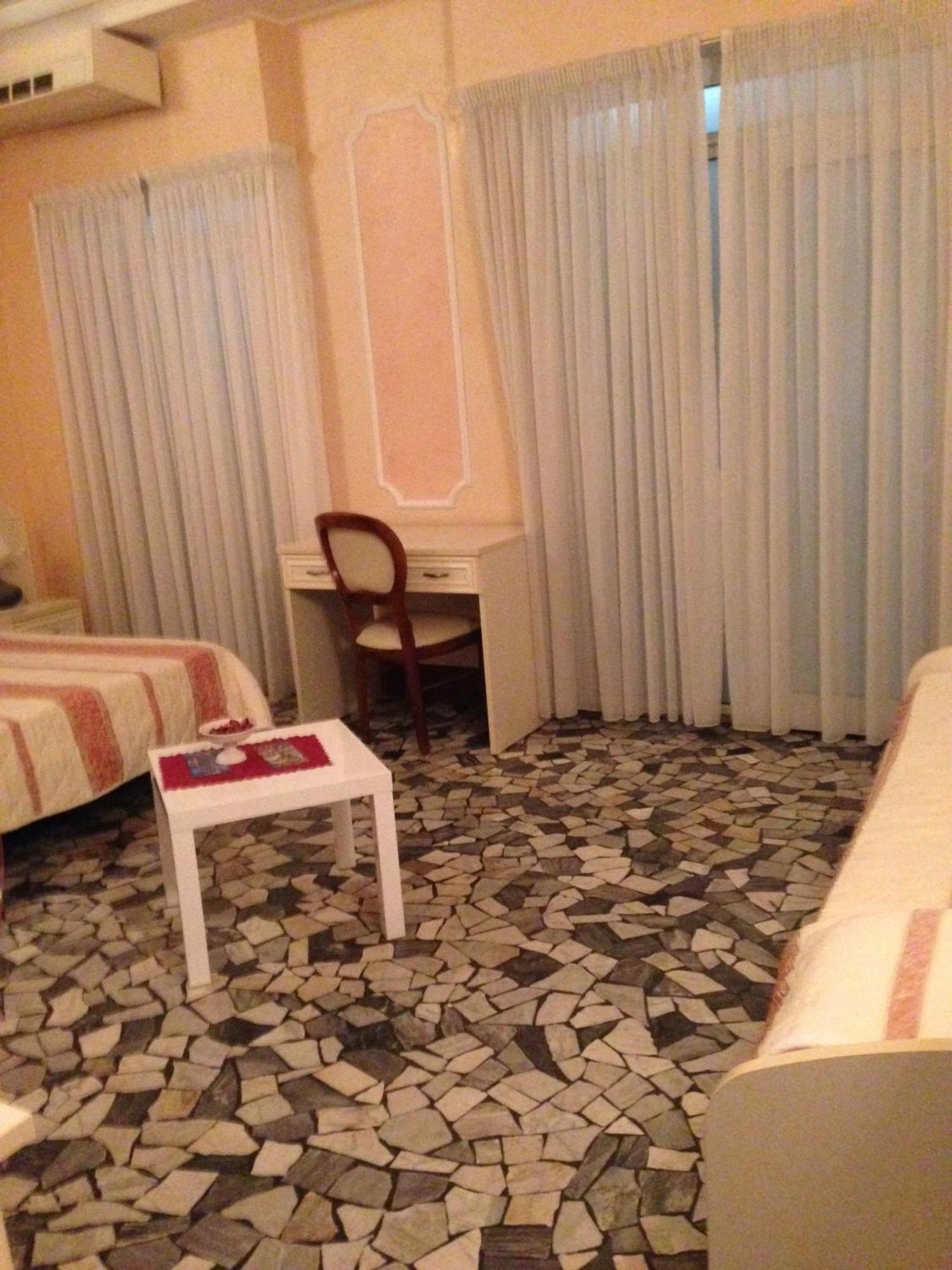 Aparthotel Maria Grazia 3*