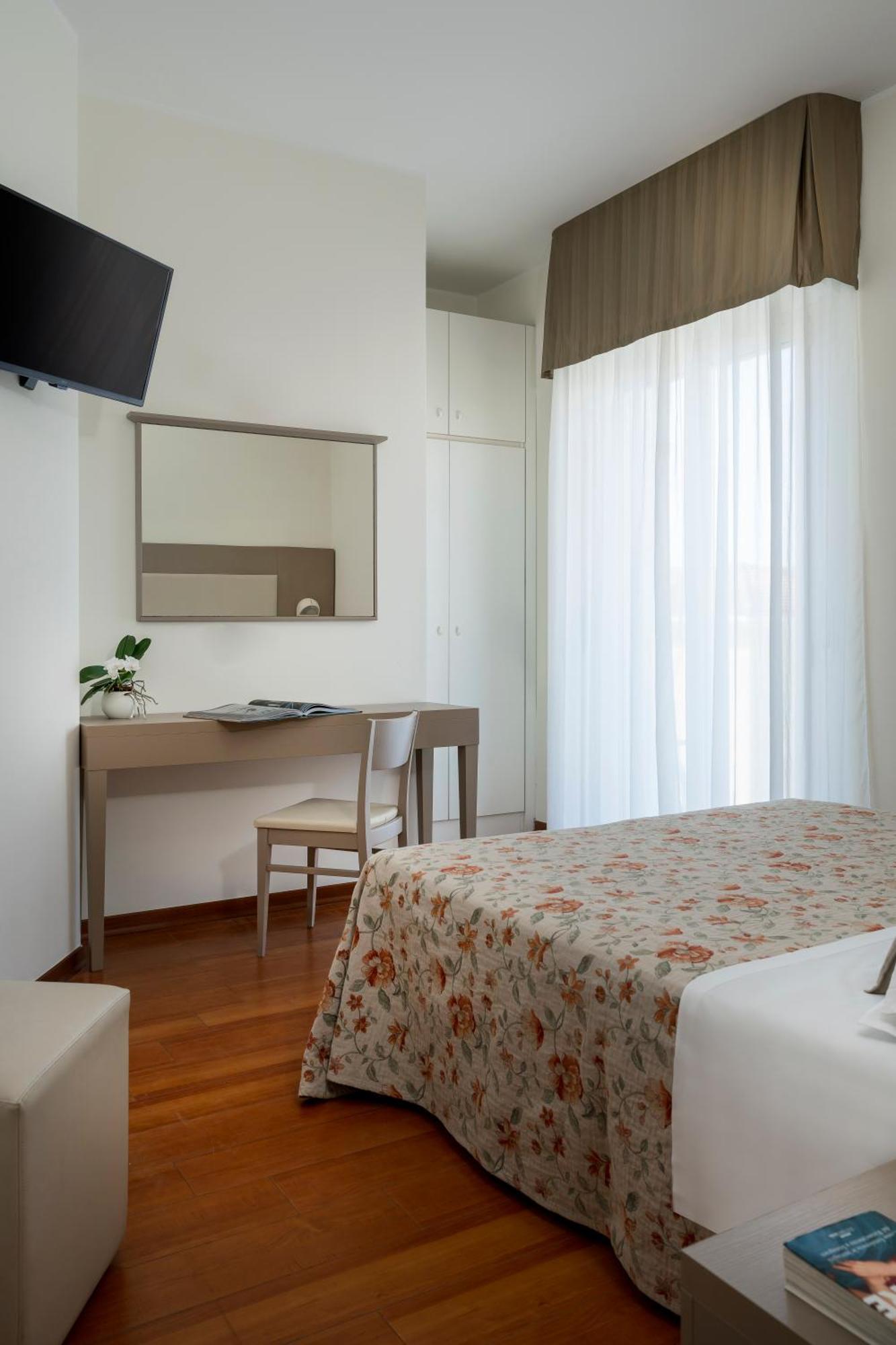 Rondinella E Viola Hotel