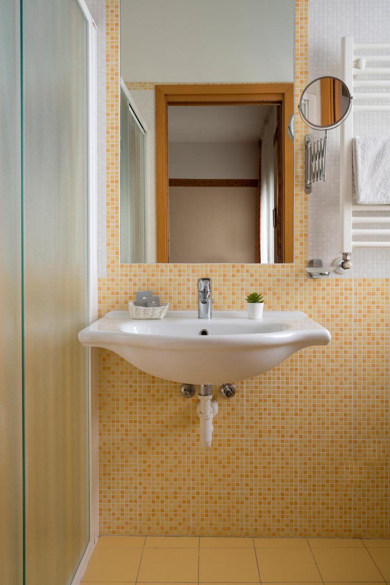 Hotel Rondinella E Viola Rimini