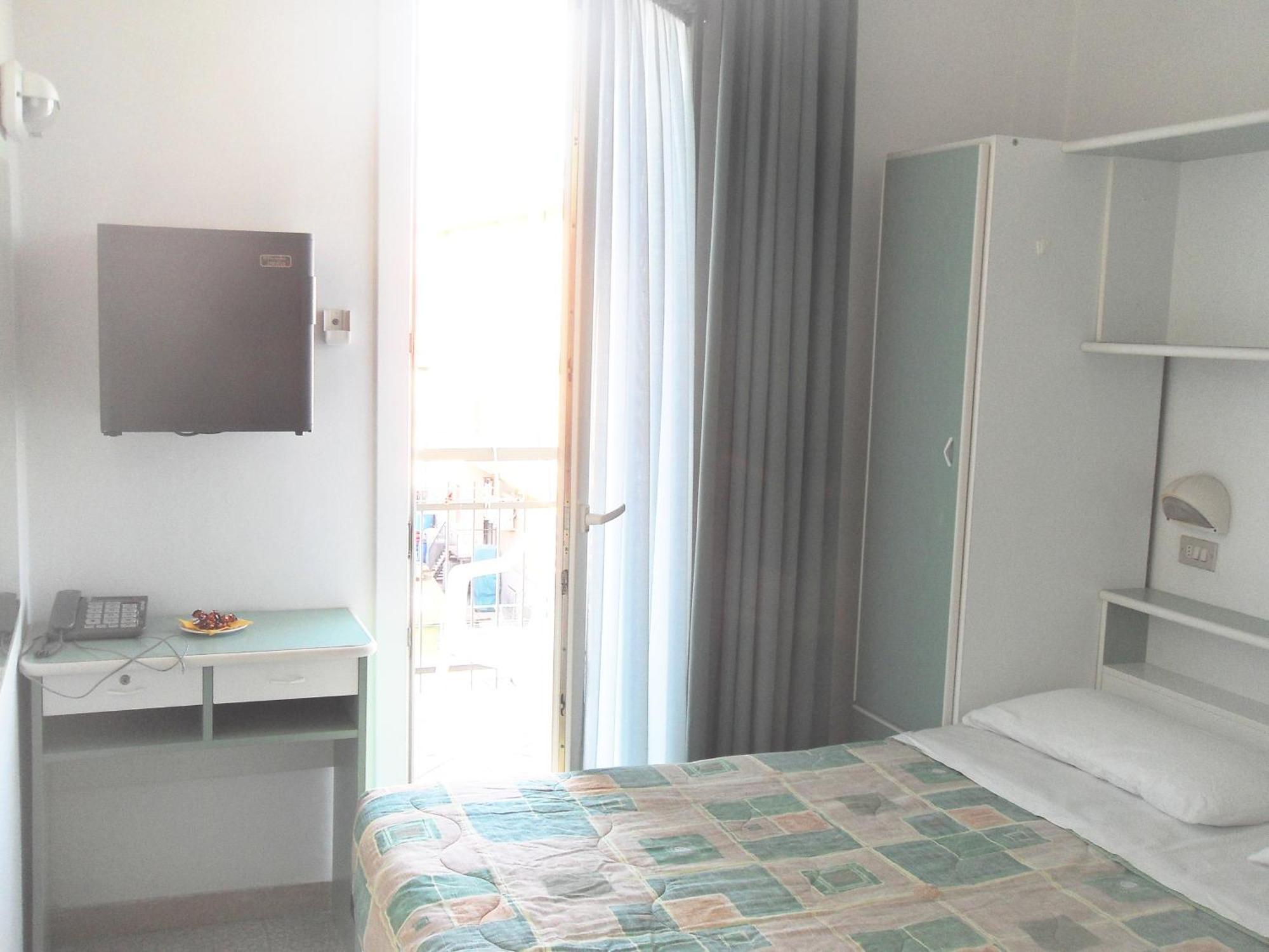 Aros Hotel 3*