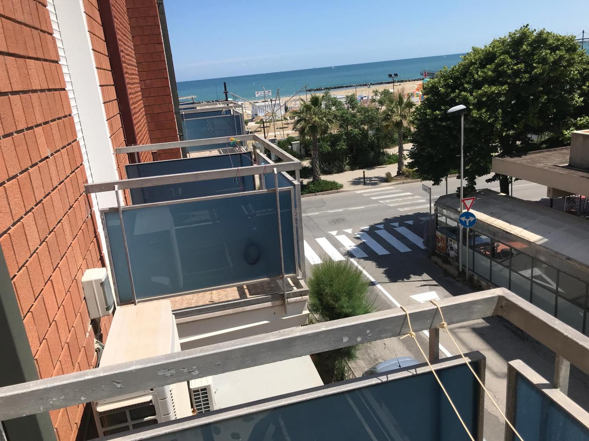 L&v Hotel 3*