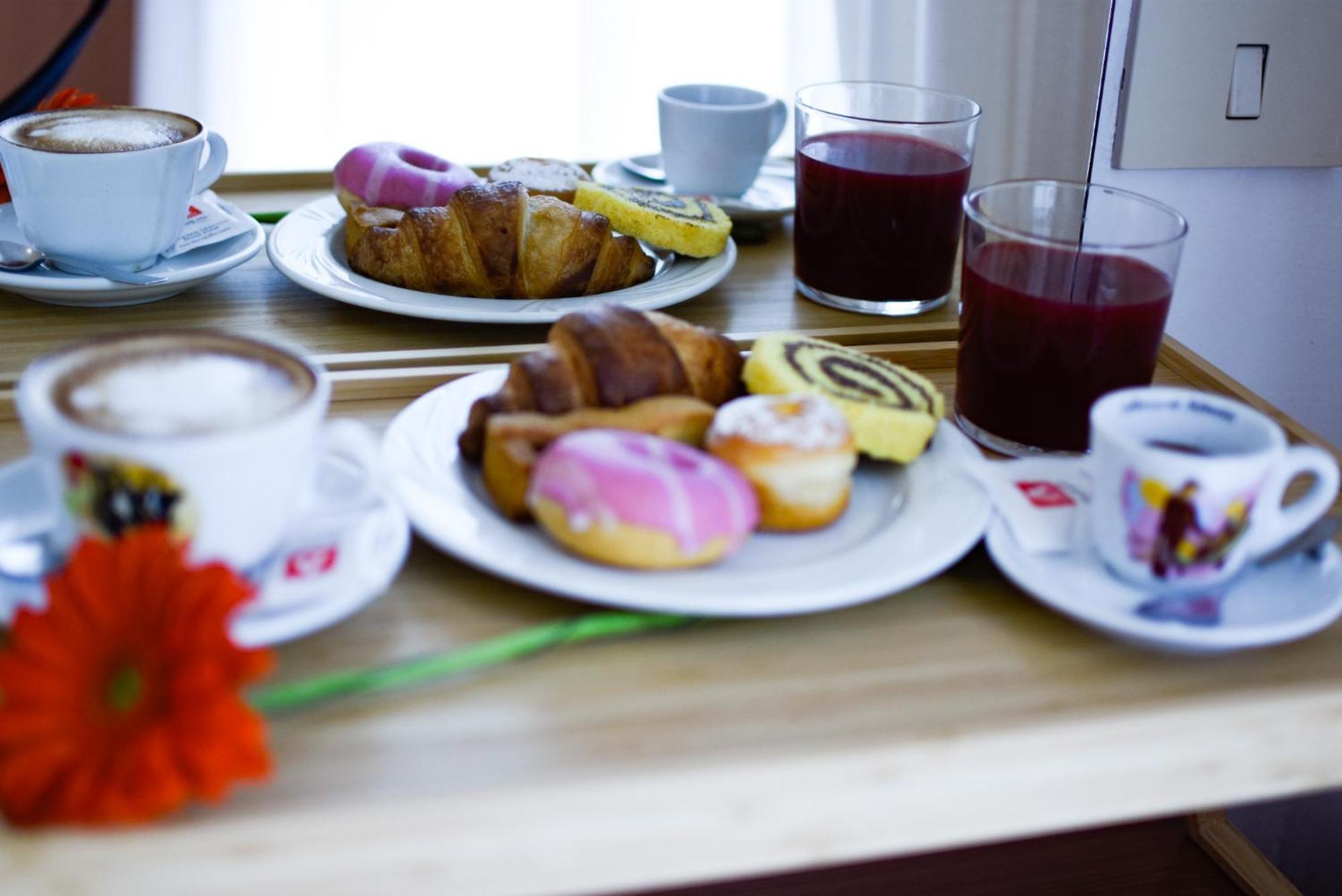 Caterina Hotel 3*