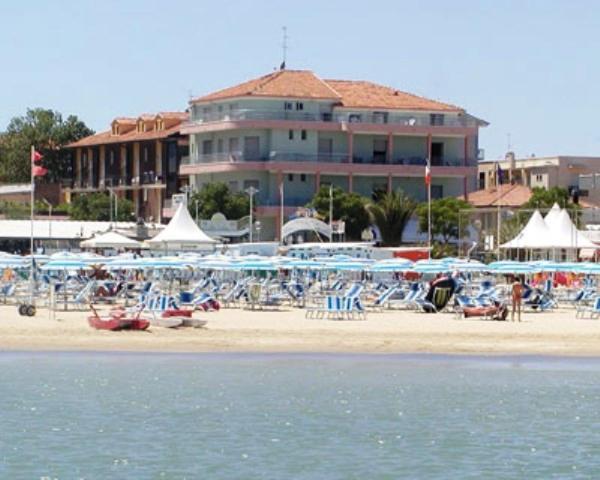 Hotel Mauri 2*