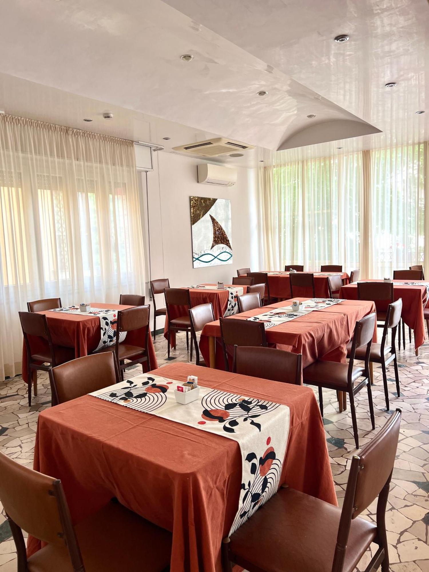 Ardea Hotel 3*