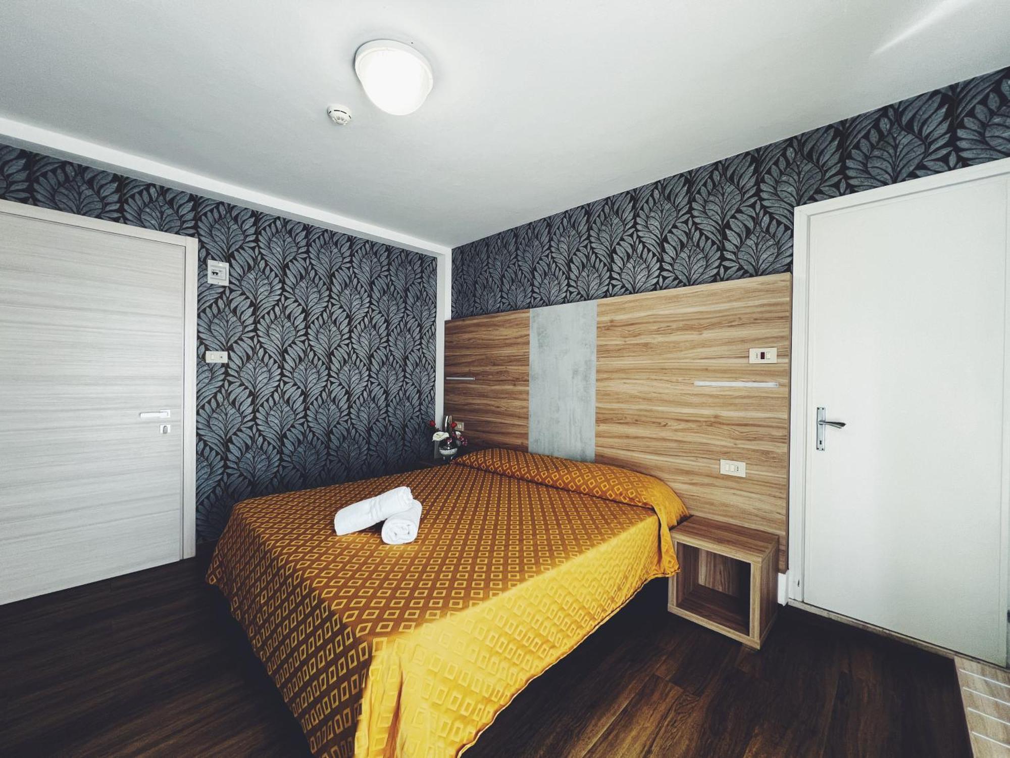 Ramona Hotel