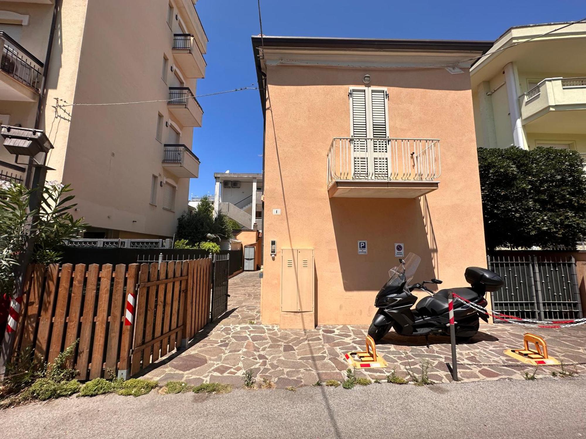 Beach 200 Mt Dal Mare - Il Lupo Affitta * Rimini