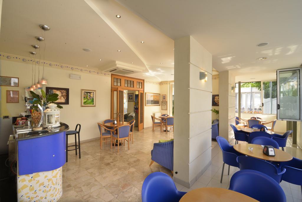 Ave Hotel Rimini
