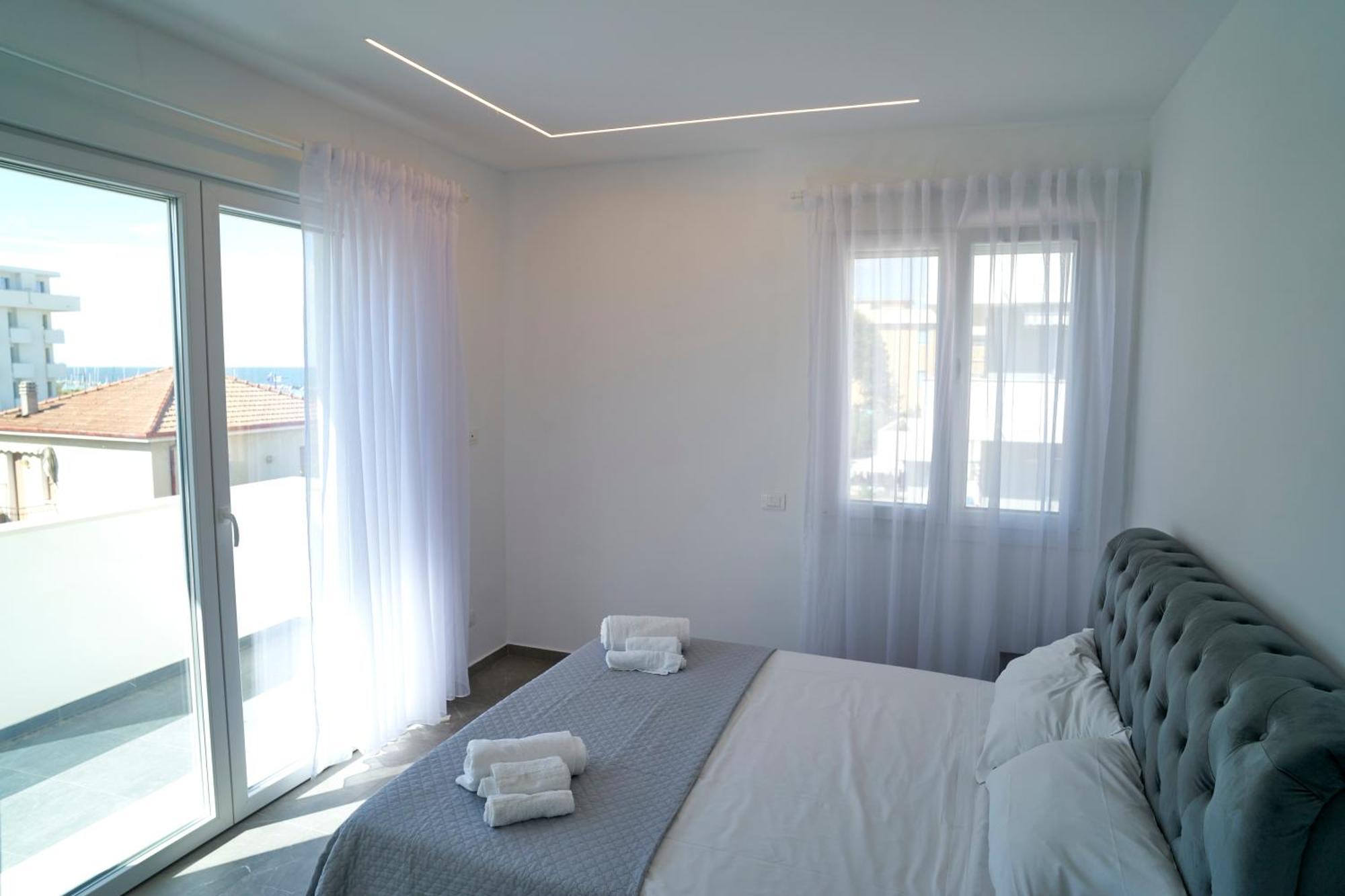 Borghesi Fronte Mare *
