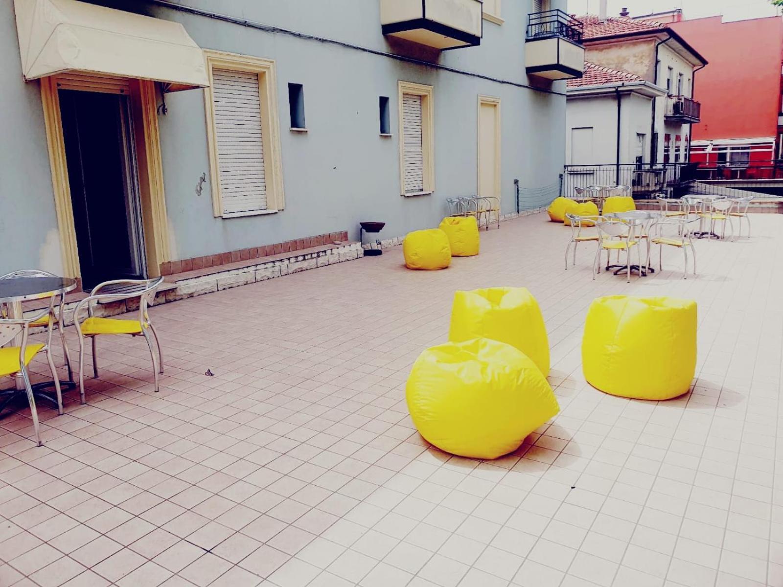 Ideale Young People Under 40 Hotel 2*