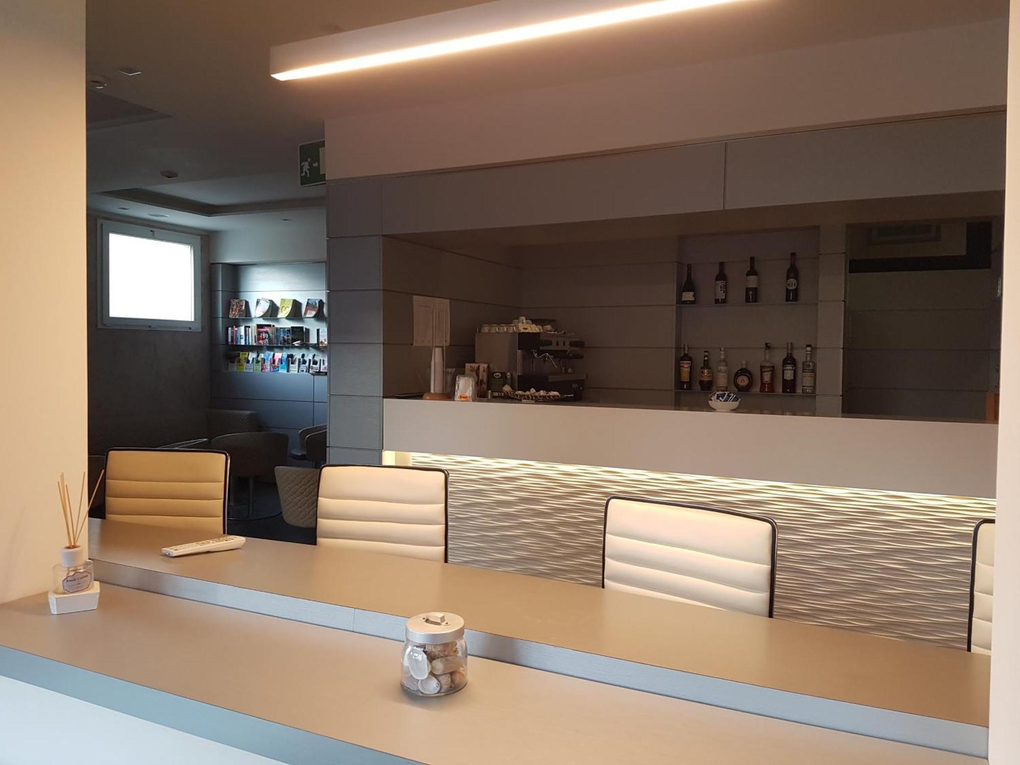 Aquila Hotel 2*