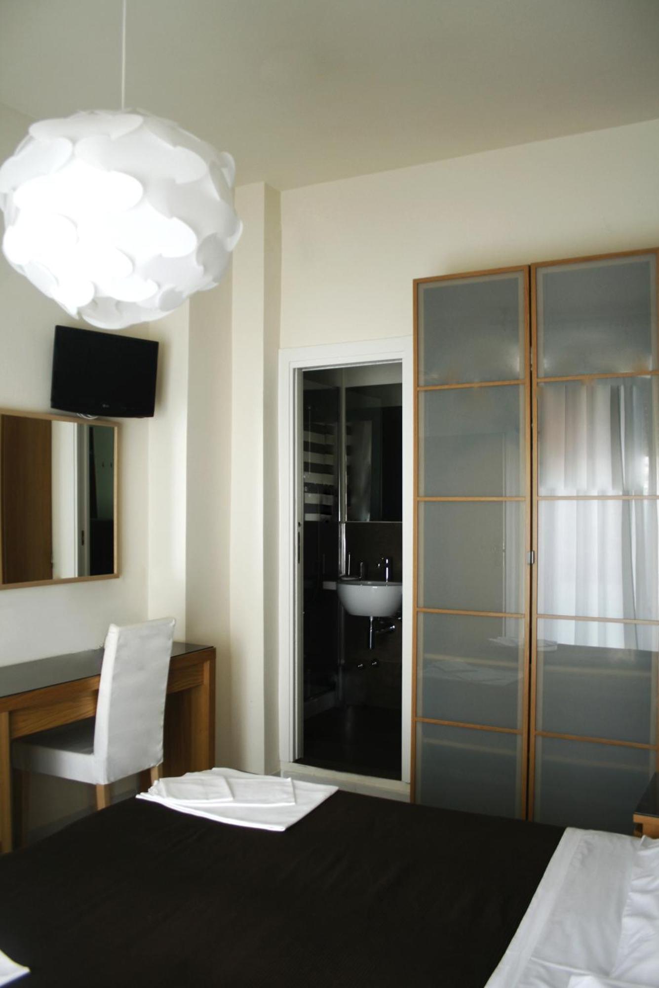Hotel Esplanade 3*