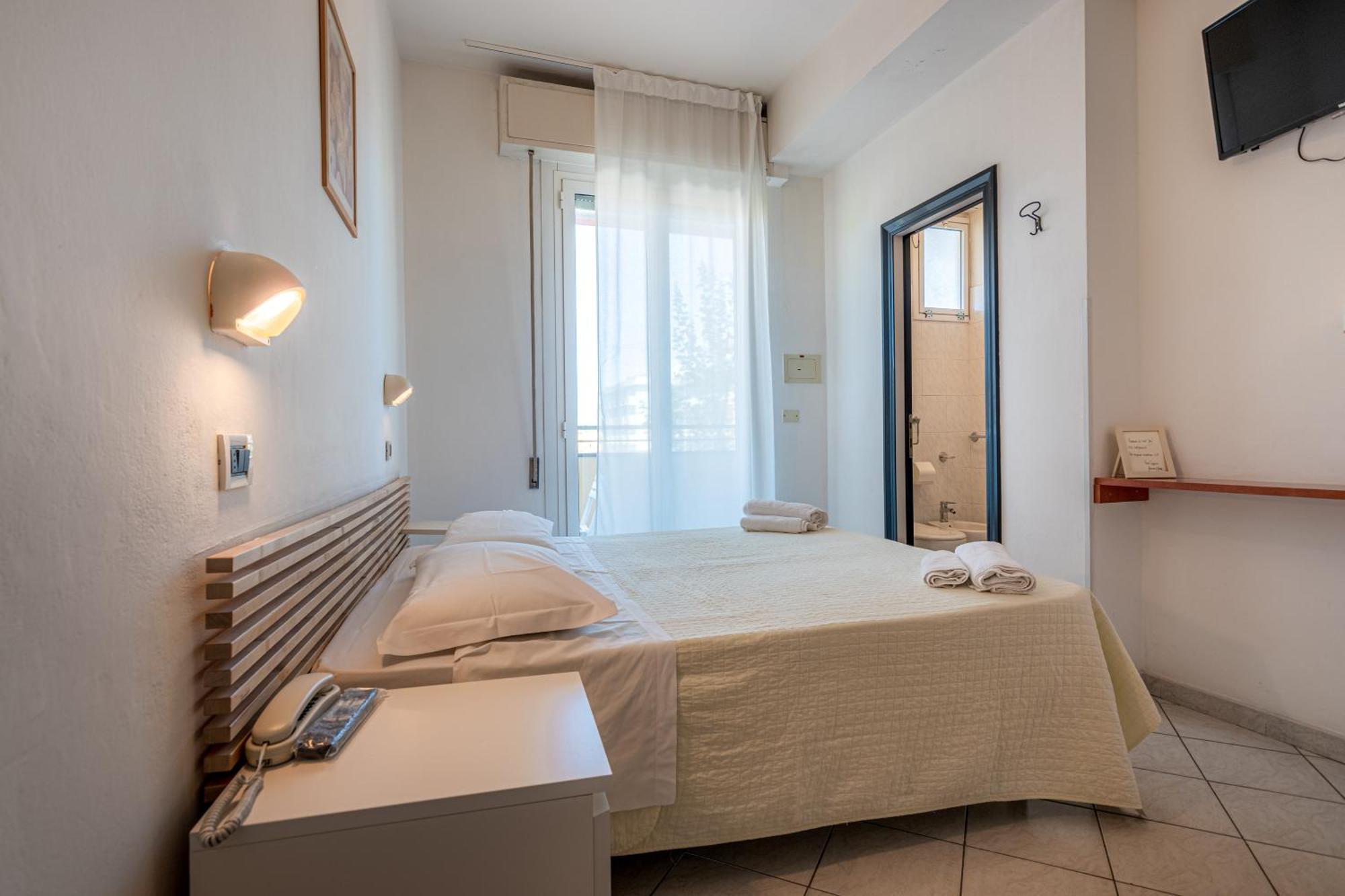 John Hotel