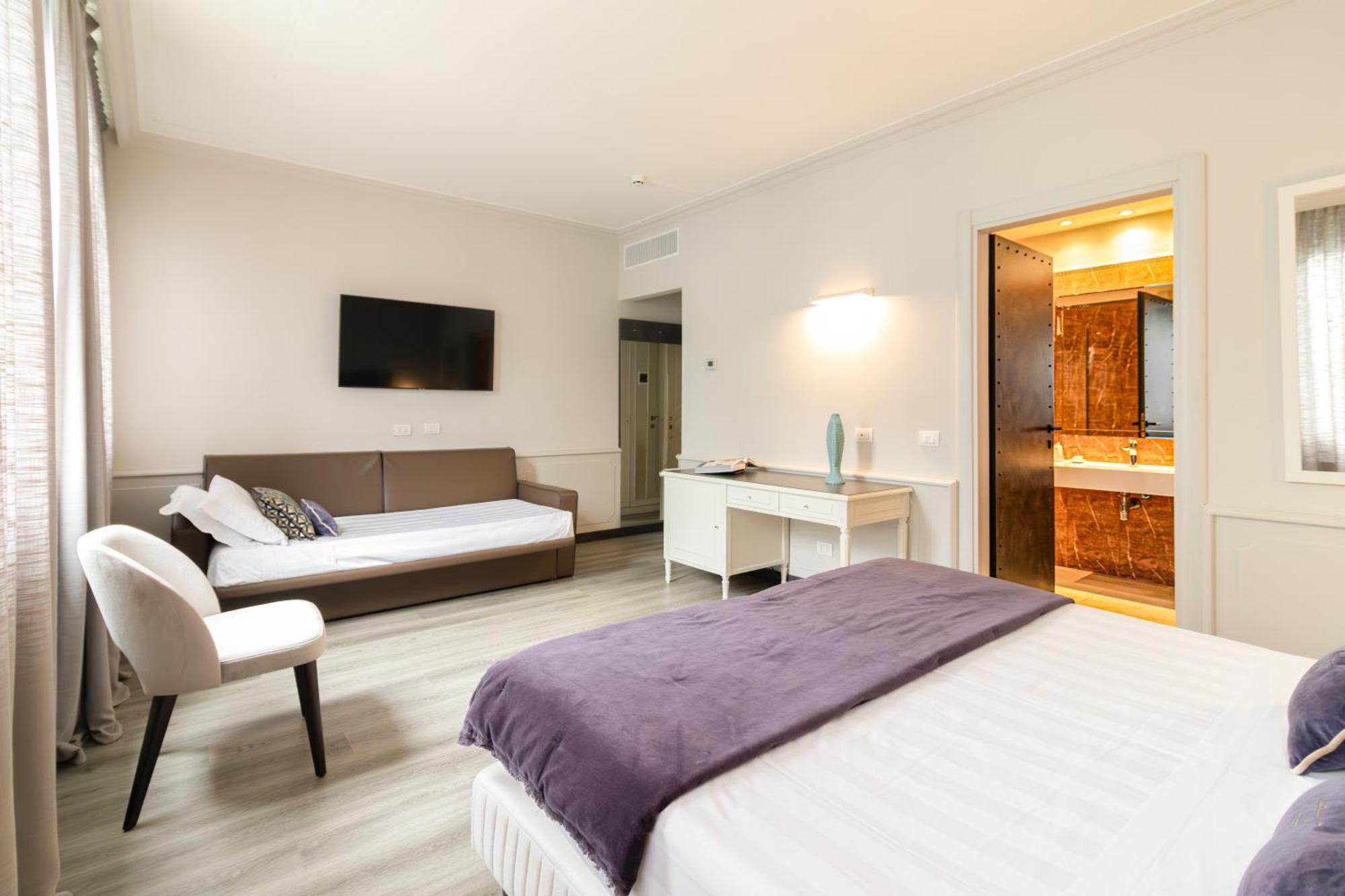 Parco Dei Principi Boutique Hotel 4*