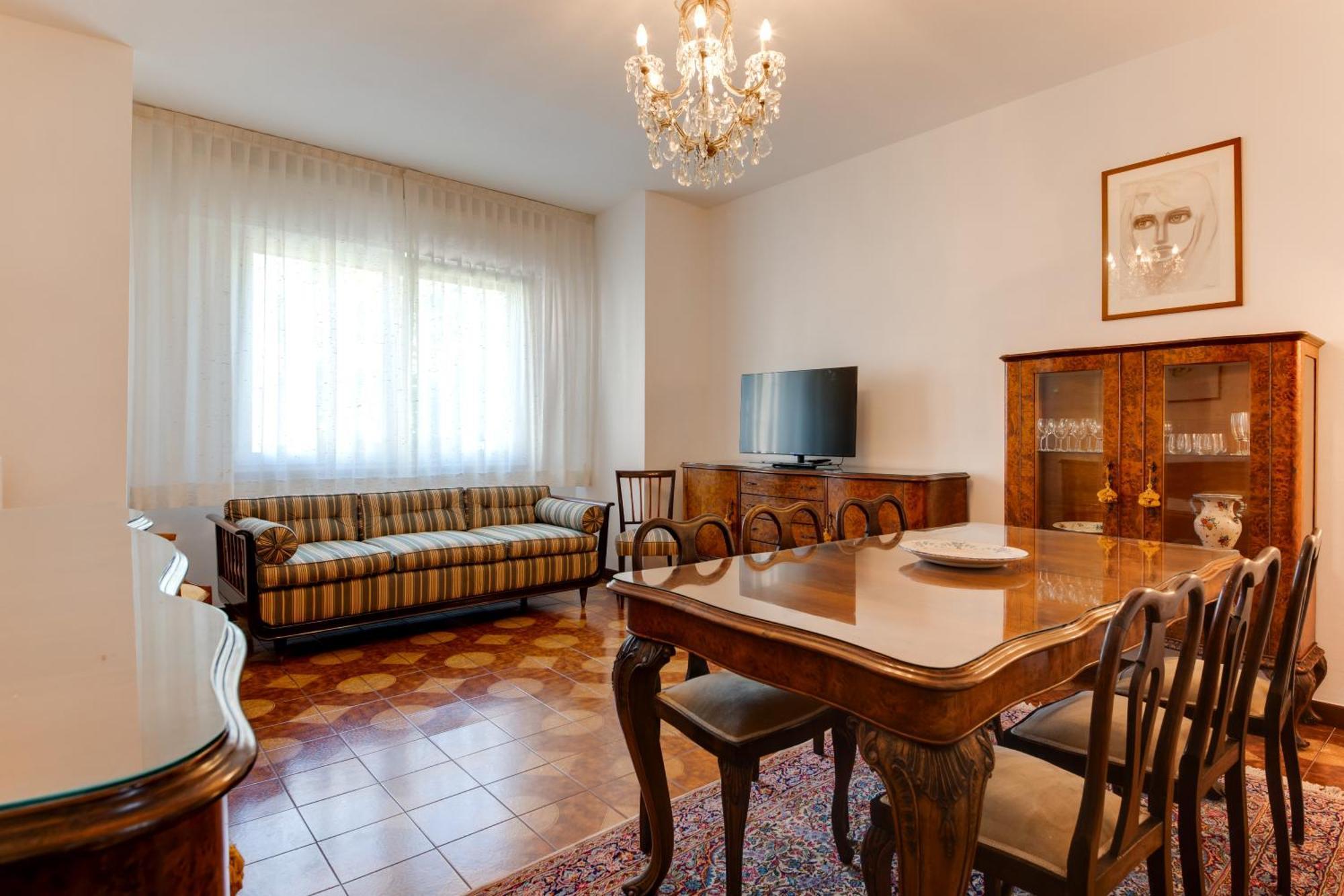 Casariosa, Centro Apartment