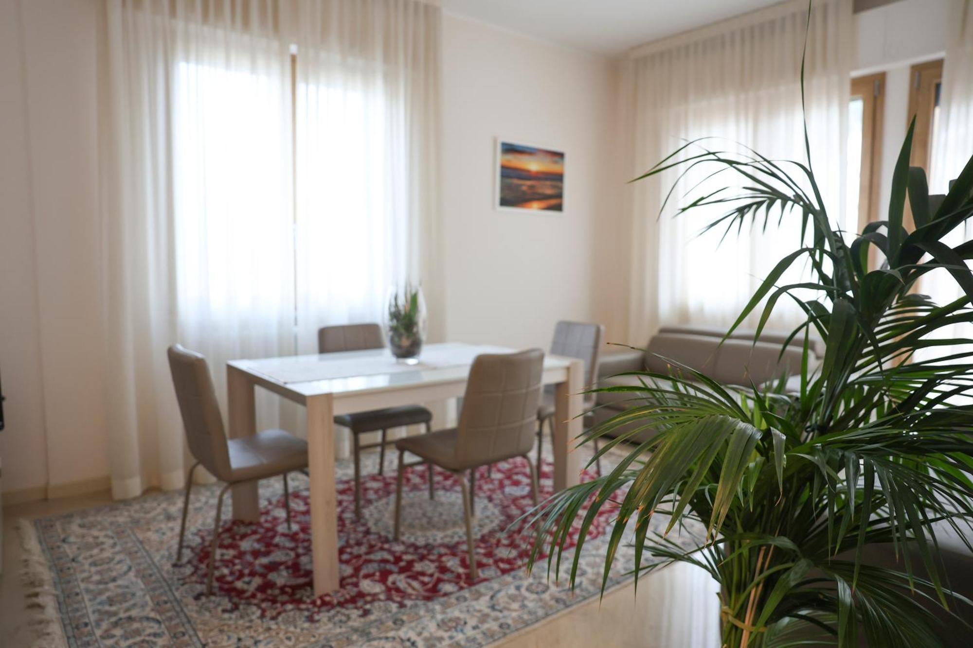 Blancohouse - Berto Luxury Centro Storico Apartment