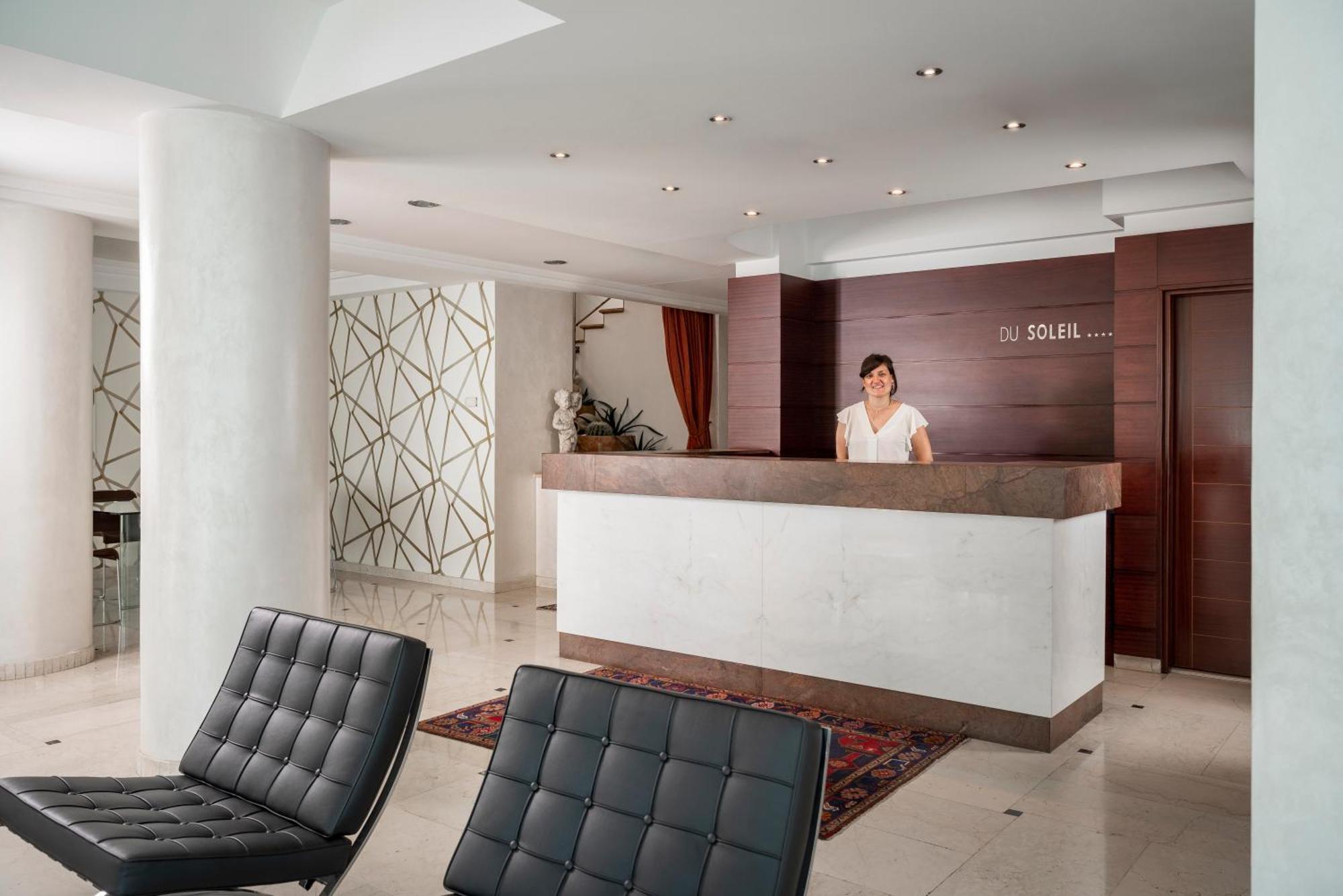 Du Soleil Hotel