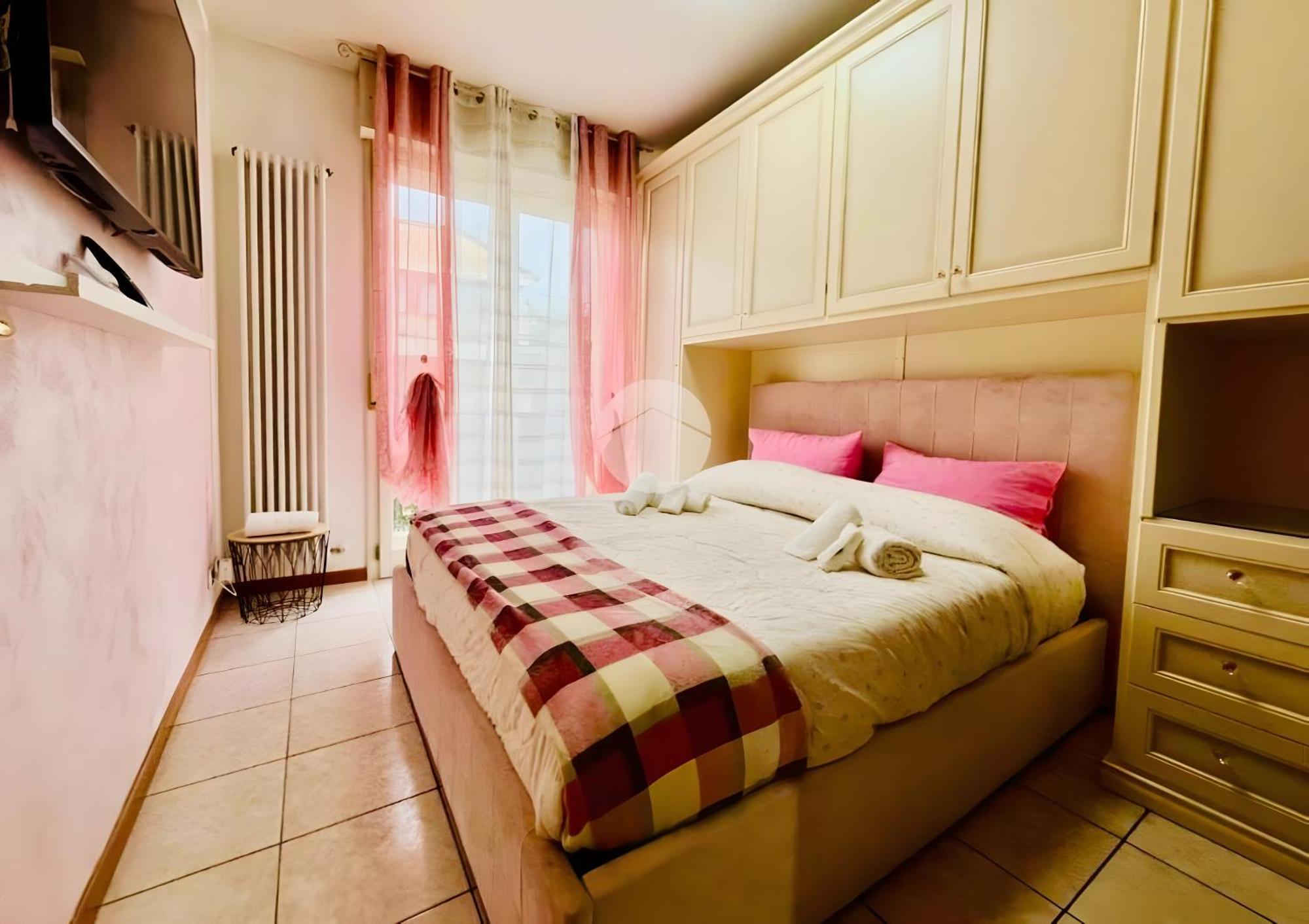 Lagomaggio Apartment *