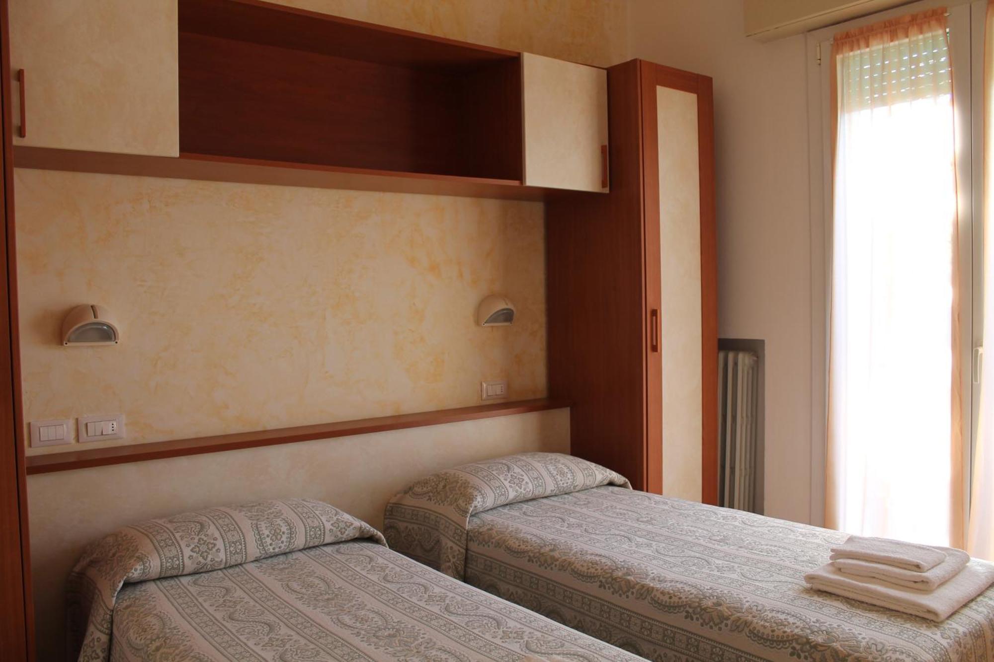 Turismo Hotel 2*