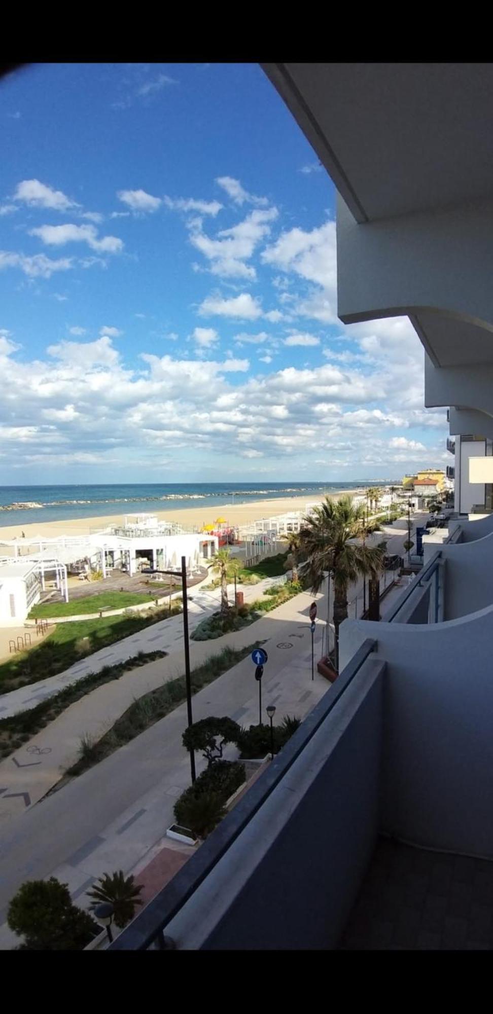 Ideal Hotel 3*