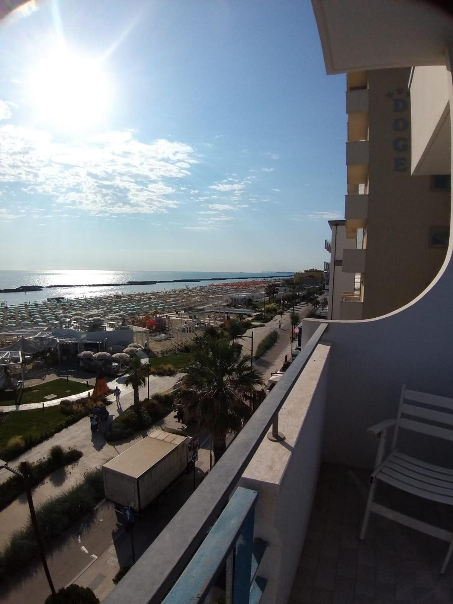 Ideal Hotel 3*