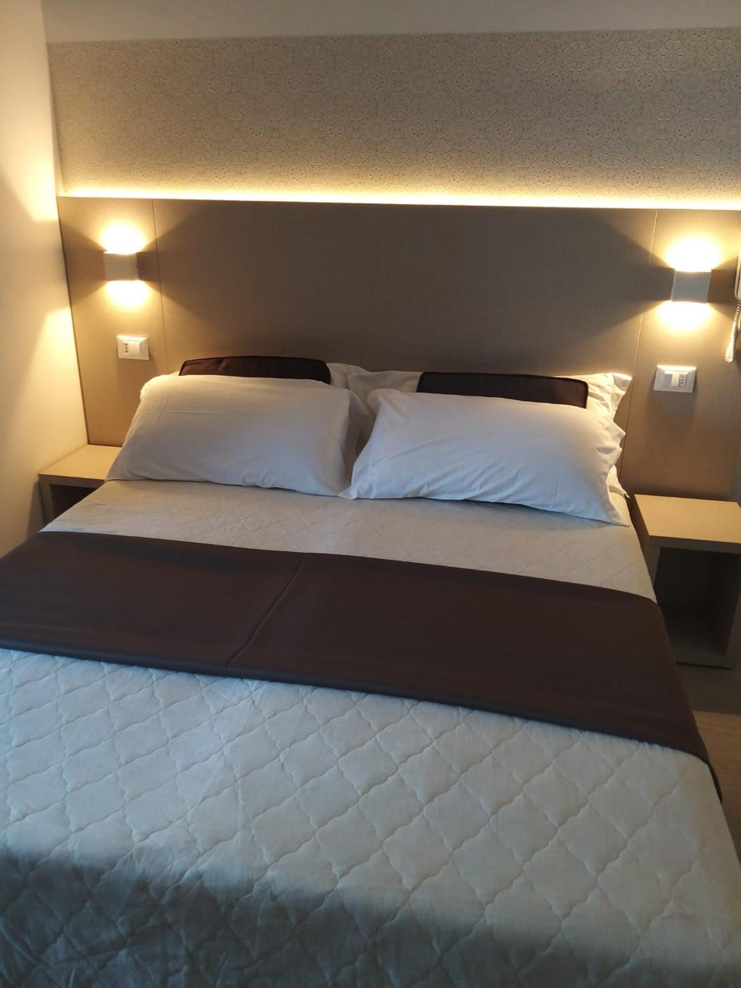 Hotel Ideal 3*