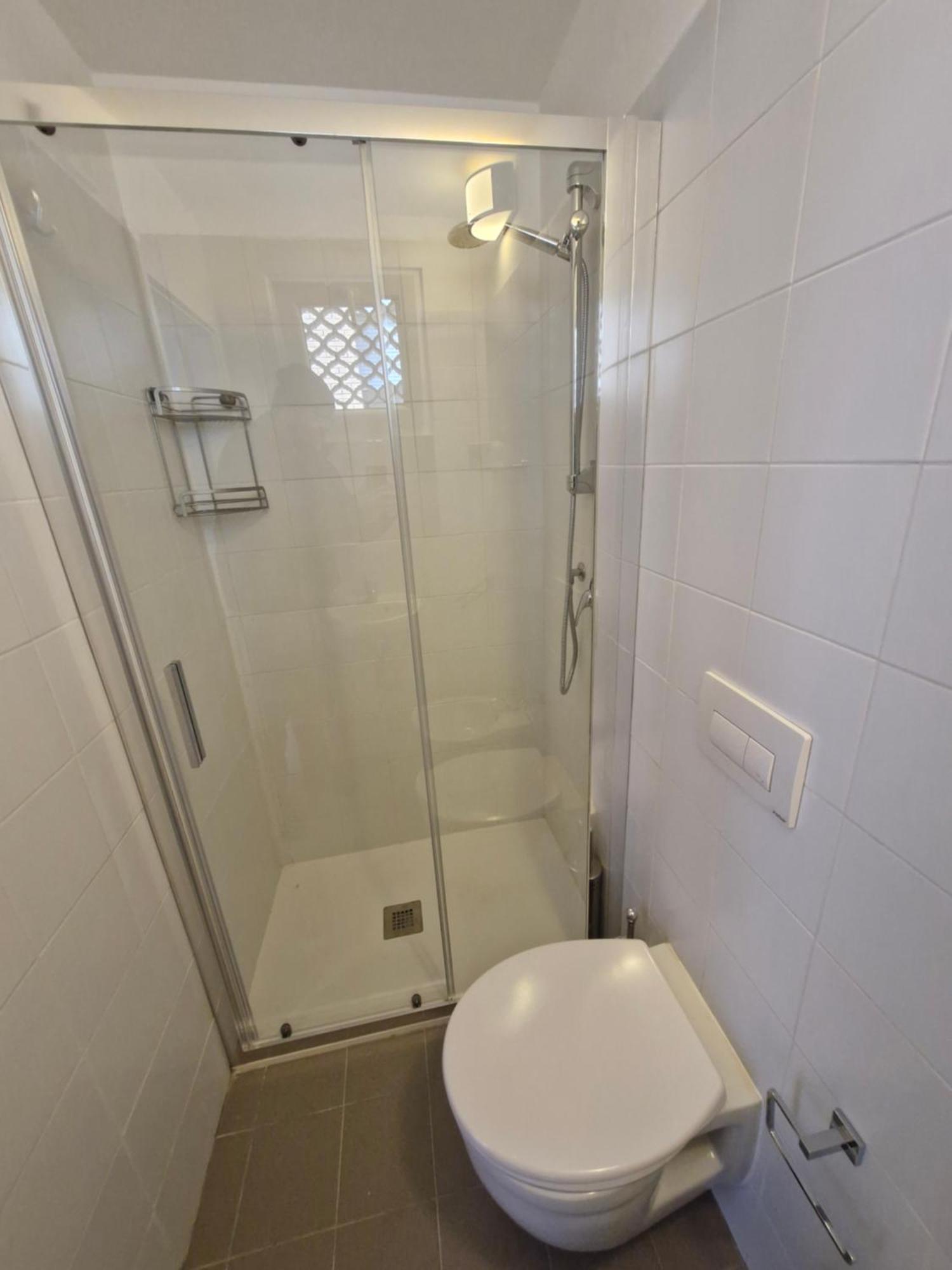 Colivingone-mora * Rimini