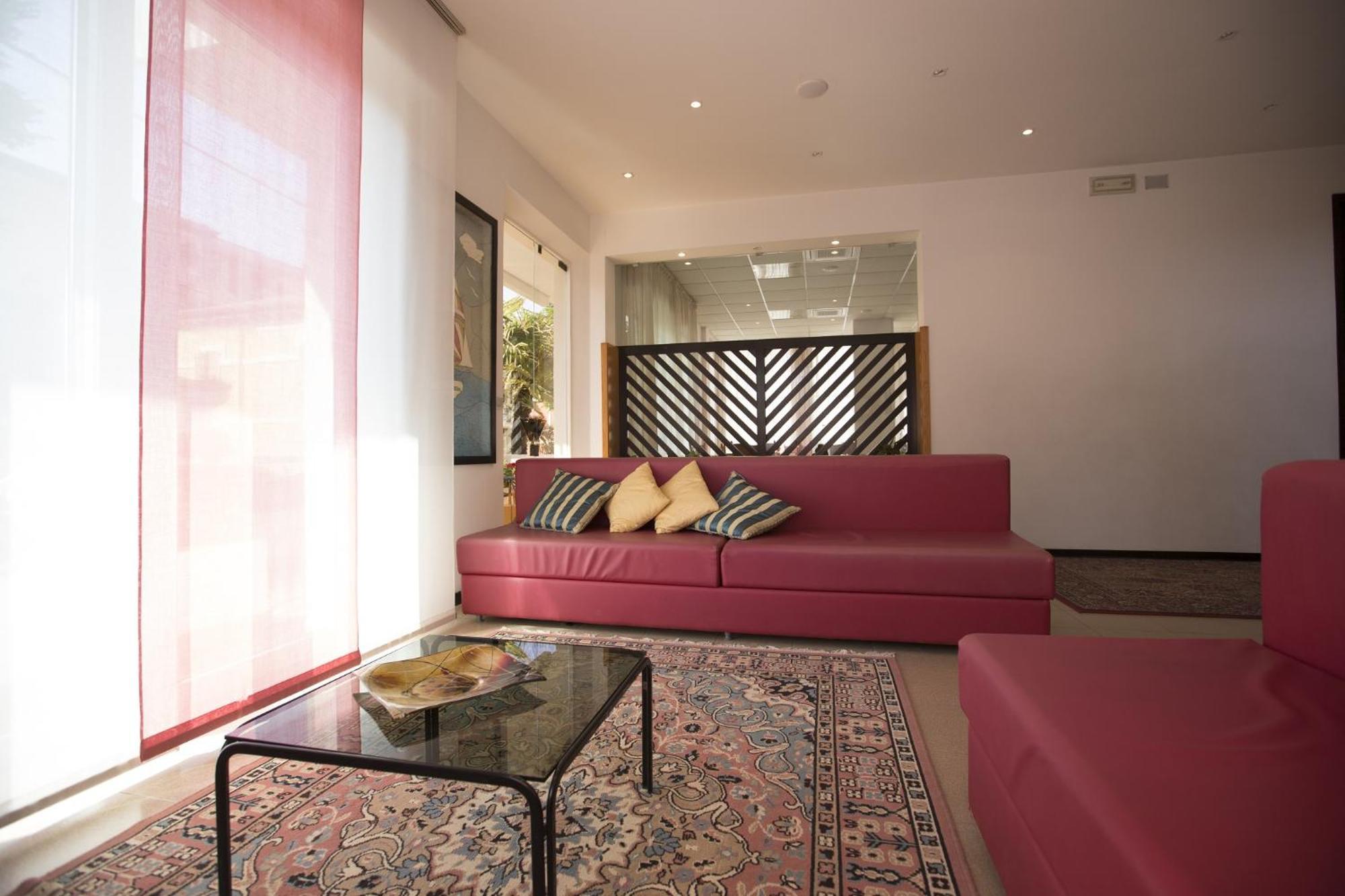 Brunella Hotel 2*