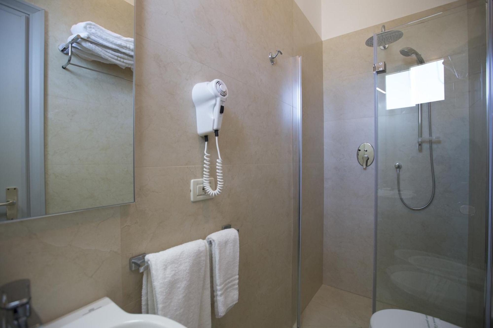 Brunella Hotel 2*