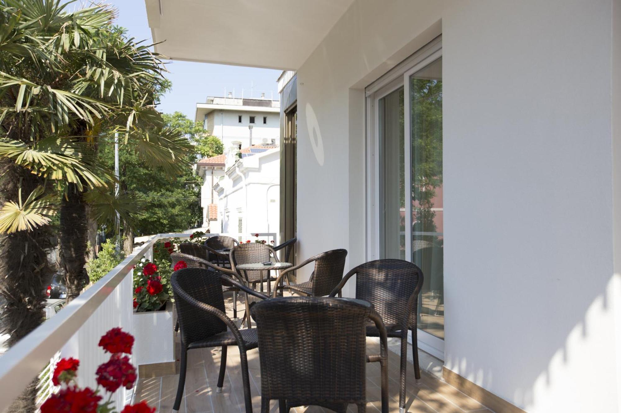 Brunella Hotel 2*