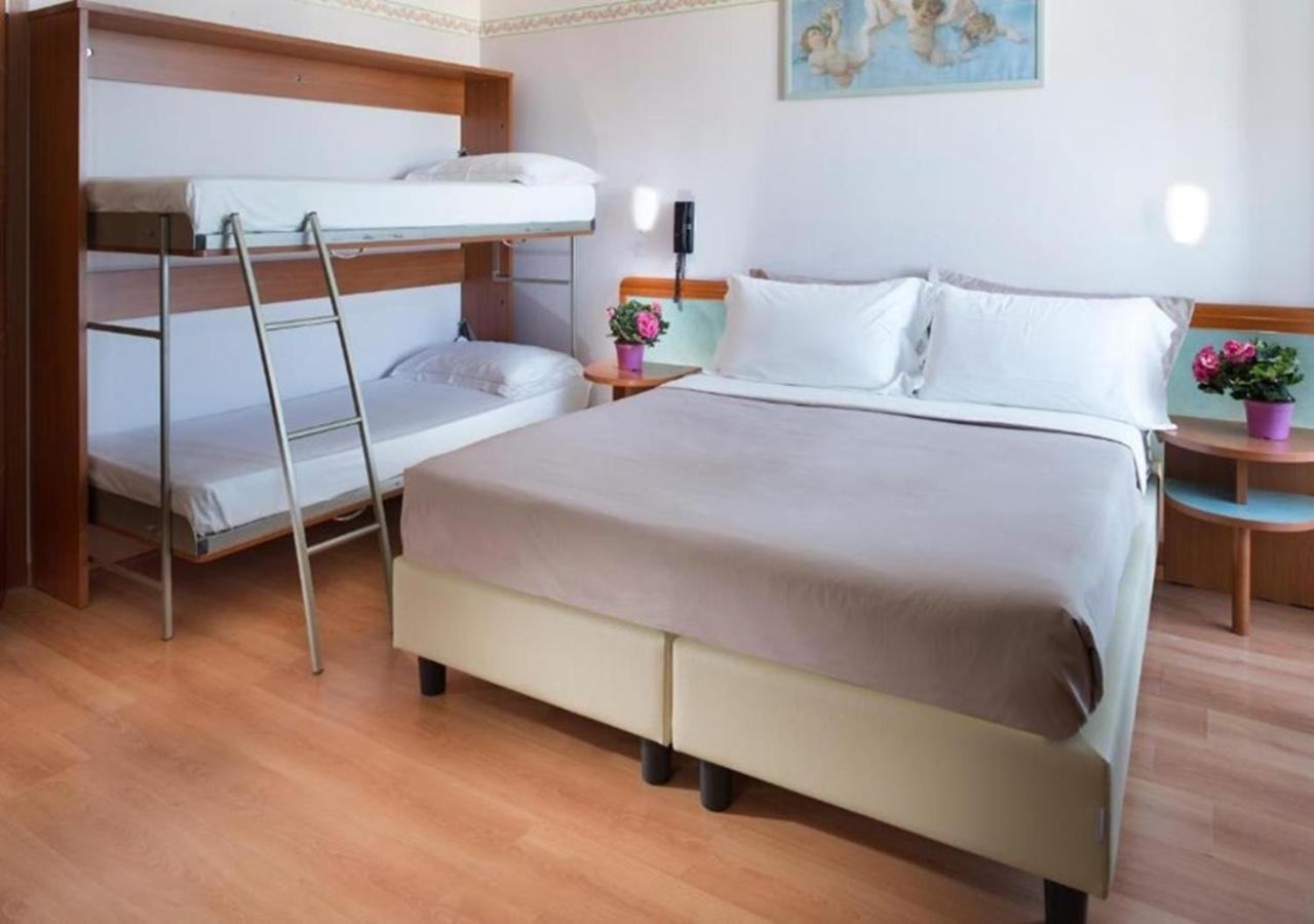 Hotel Sympathy 3*