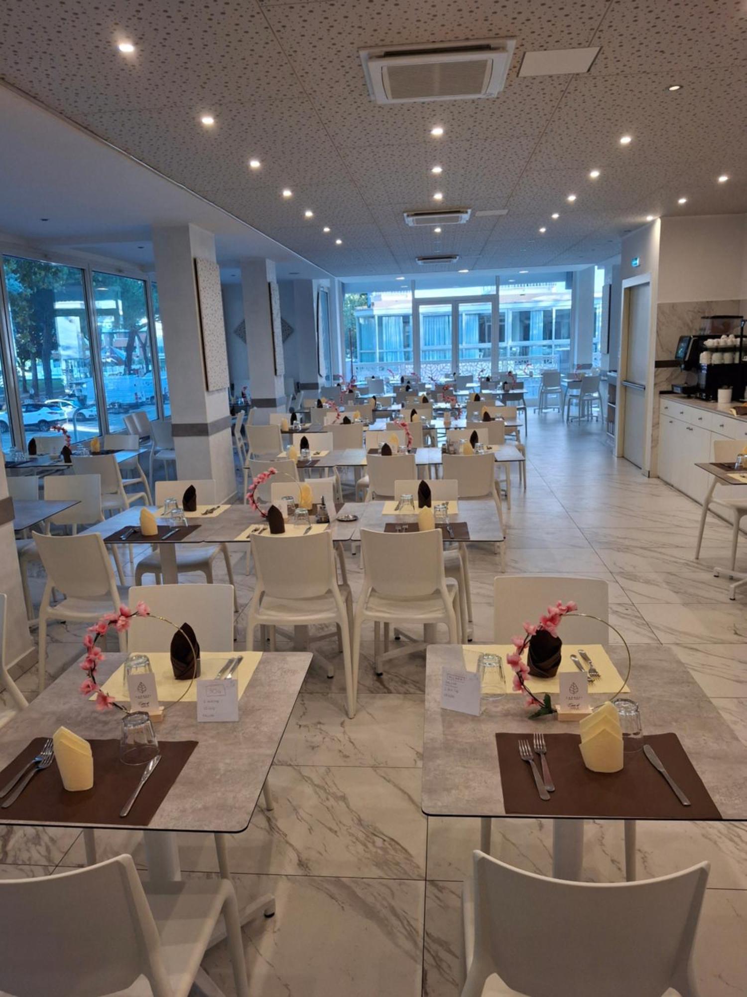 Hotel Caravel