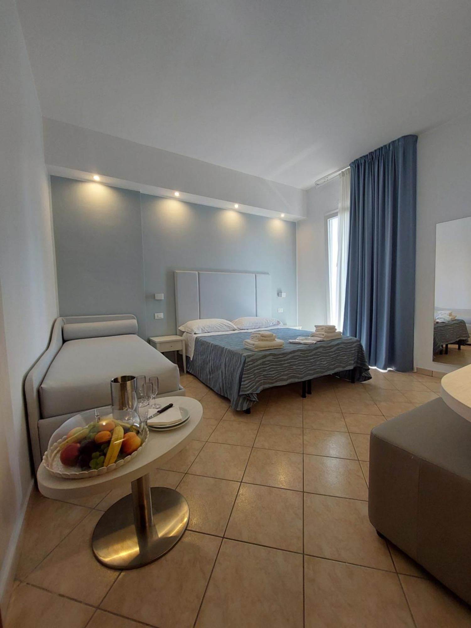 Caravel Hotel 3*