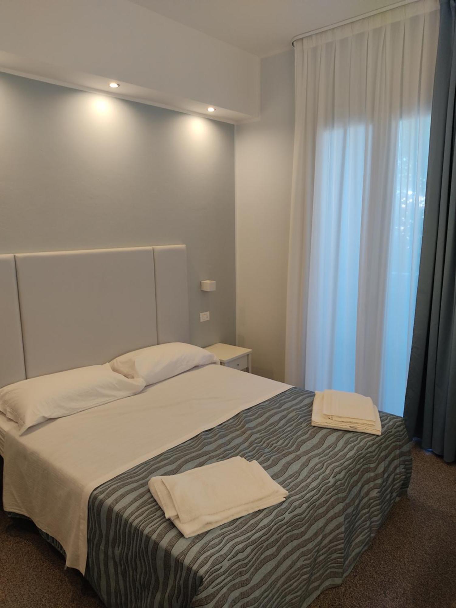 Caravel Hotel