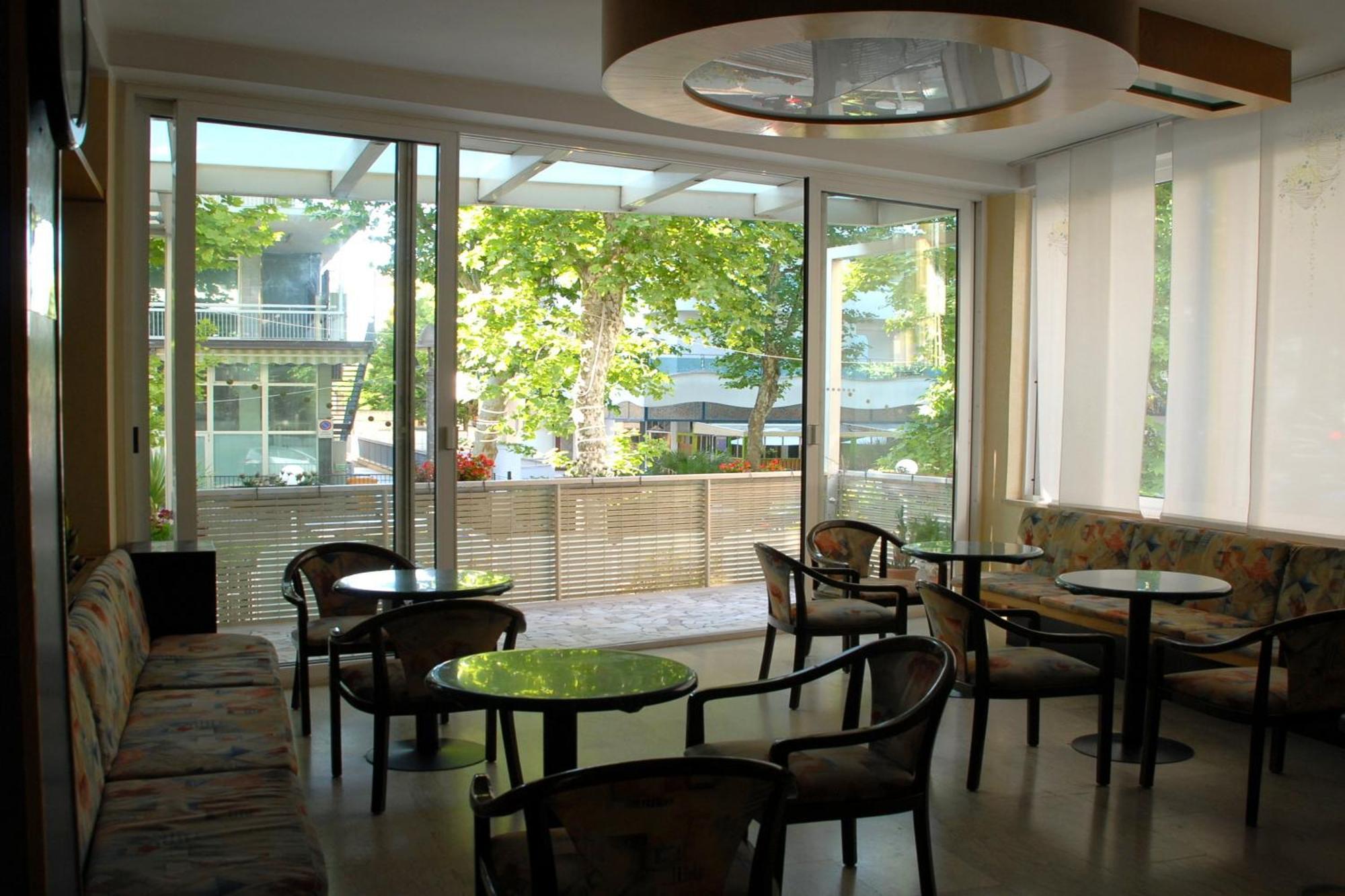 Arno Hotel Rimini