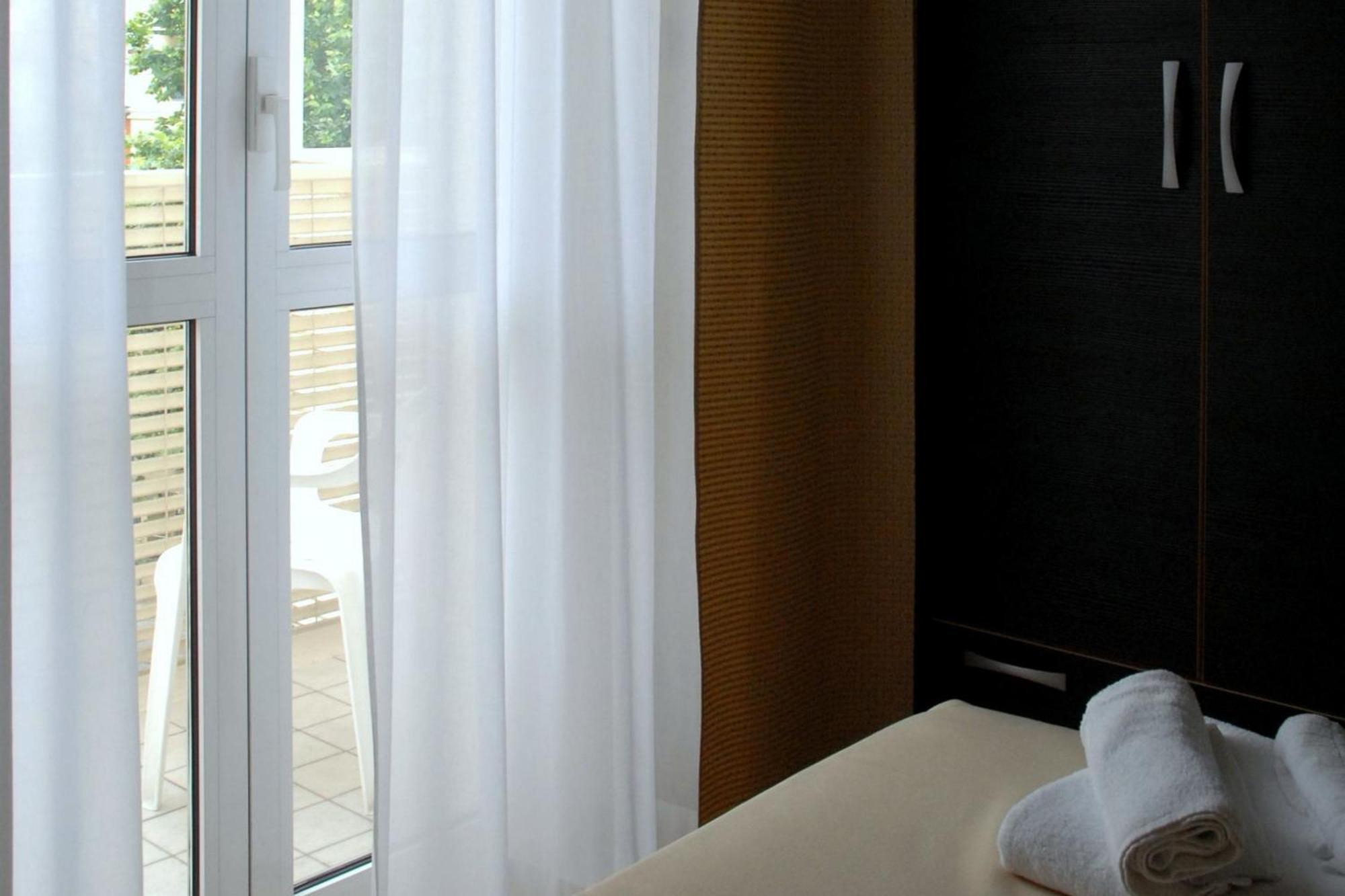 Arno Hotel