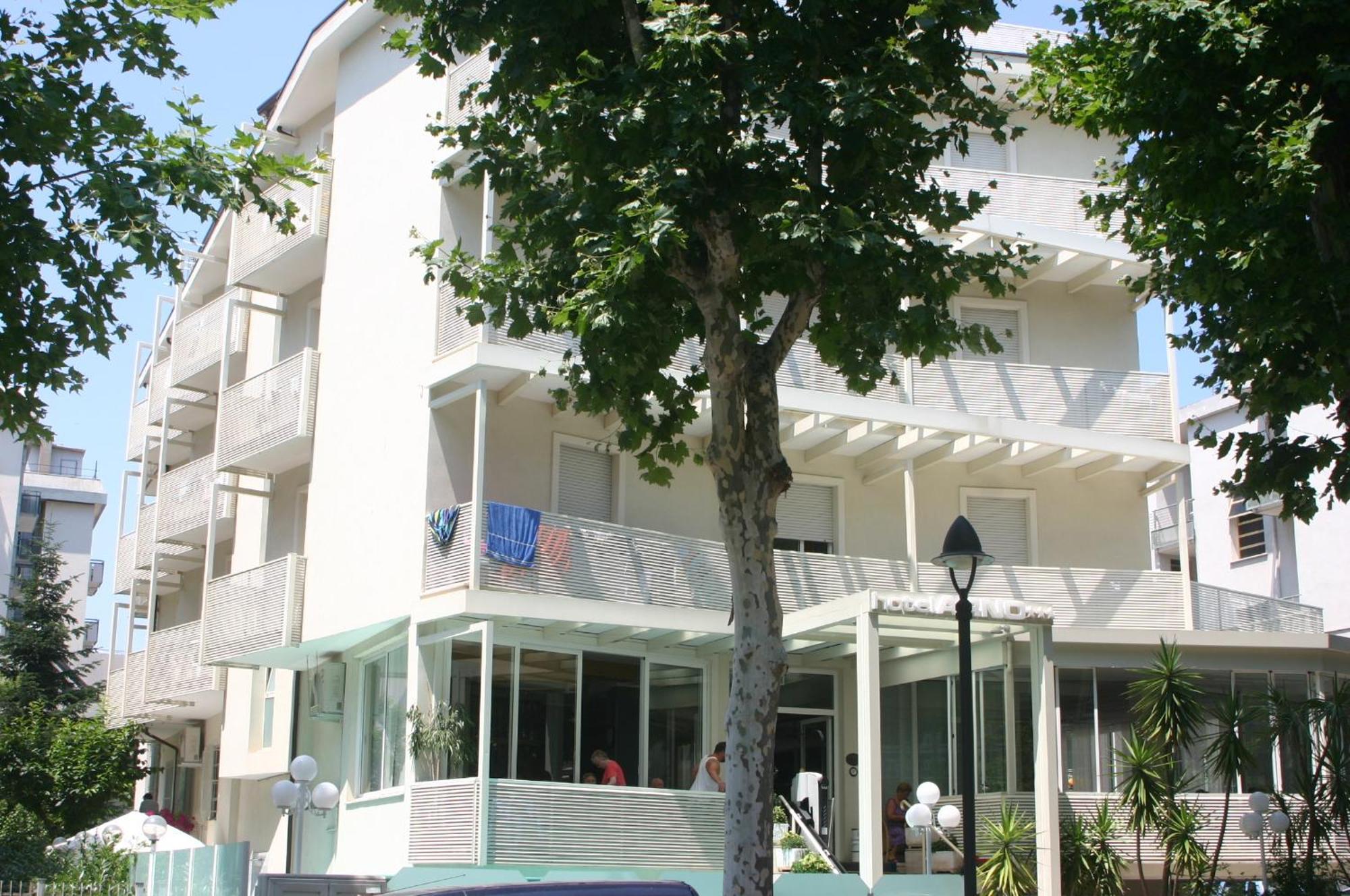 Hotel Arno 3*
