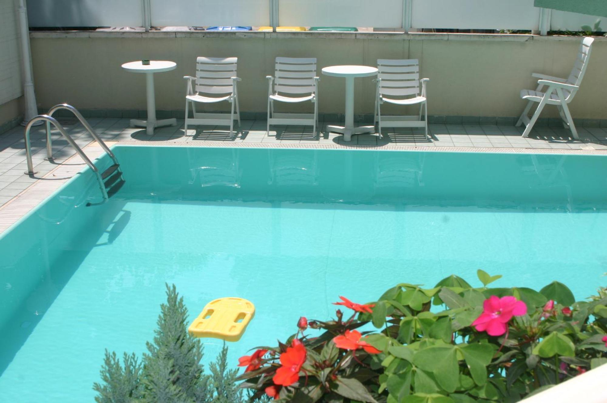 Arno Hotel 3*