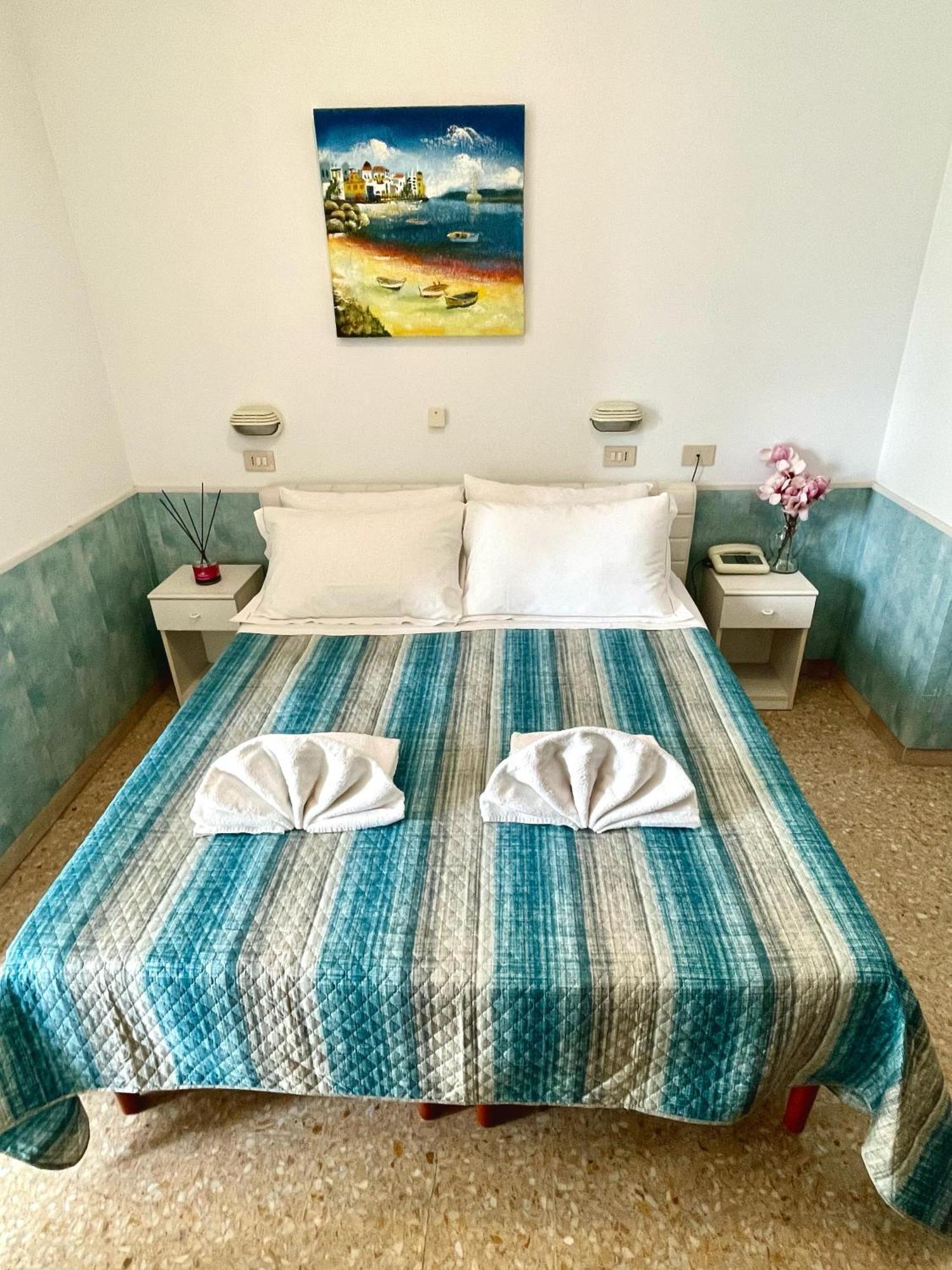 Hotel Crystal 3*