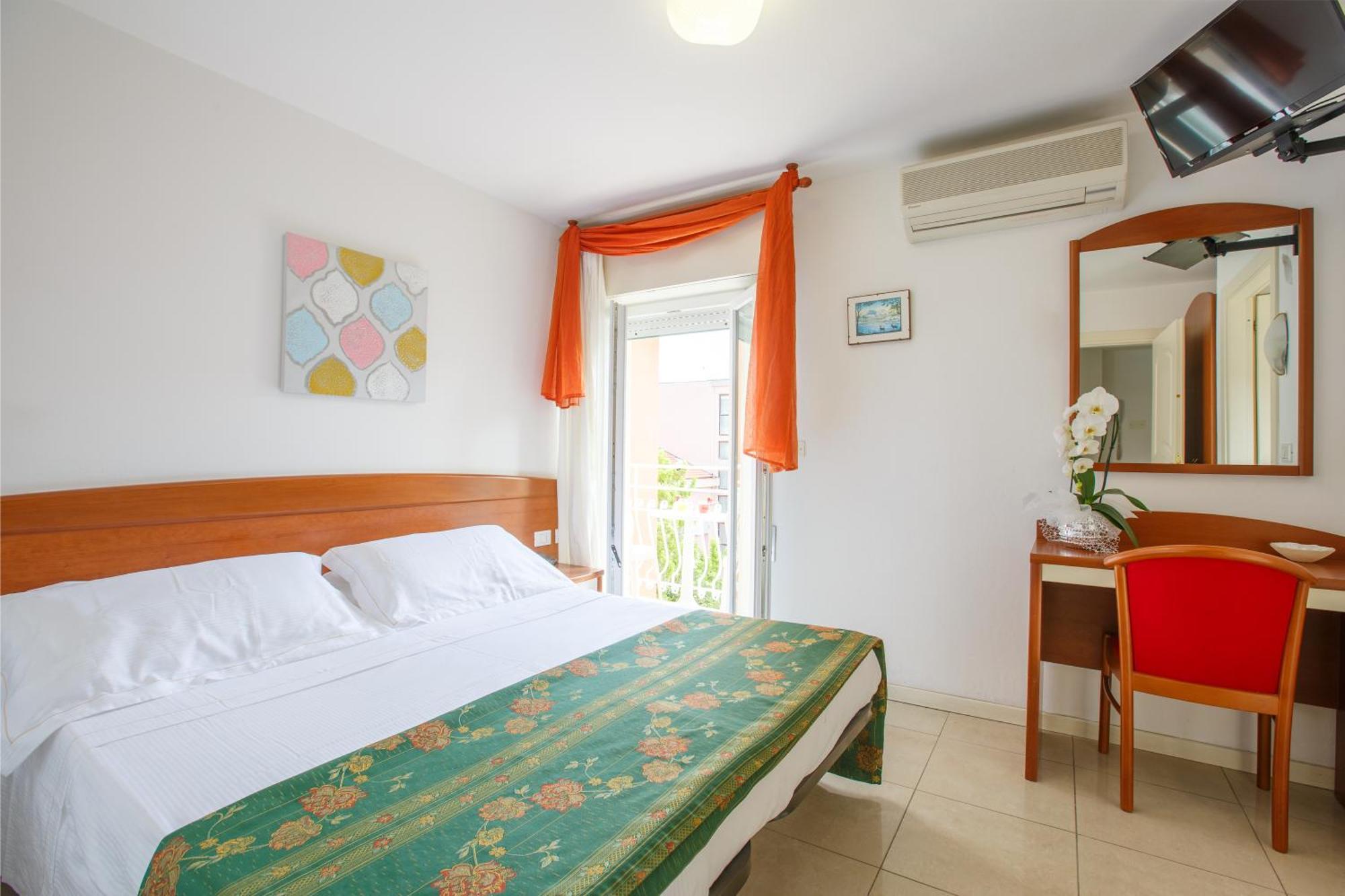 Ada Hotel 3*