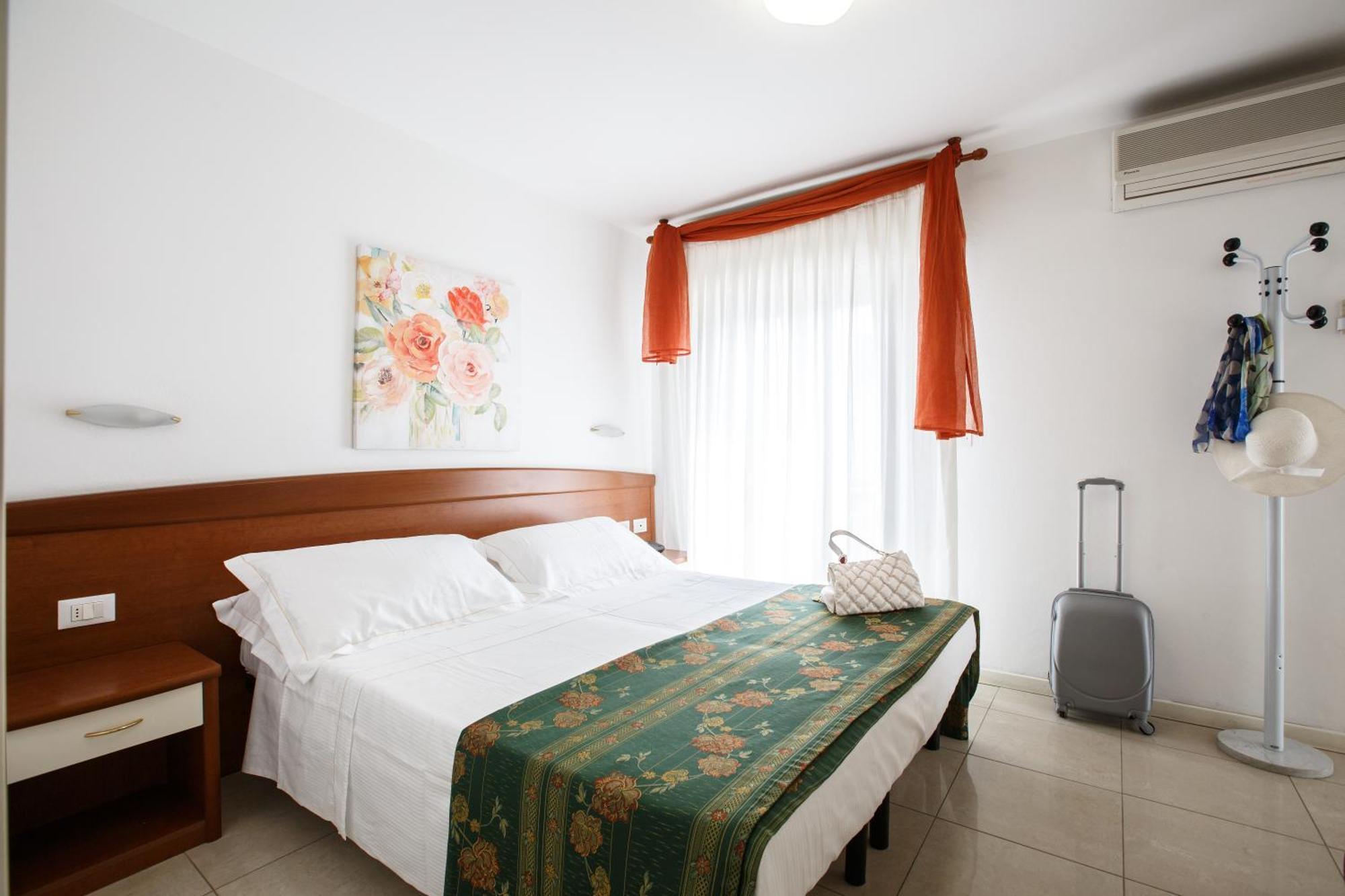 Hotel Ada 3*